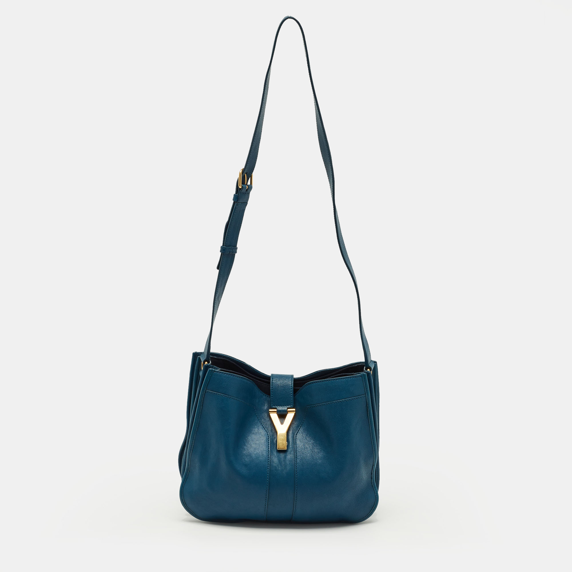 Saint Laurent Teal Blue Leather Medium Cabas Chyc Shoulder Bag 
Saint Laurent Teal Blue Leather Medium Cabas Chyc Shoulder Bag