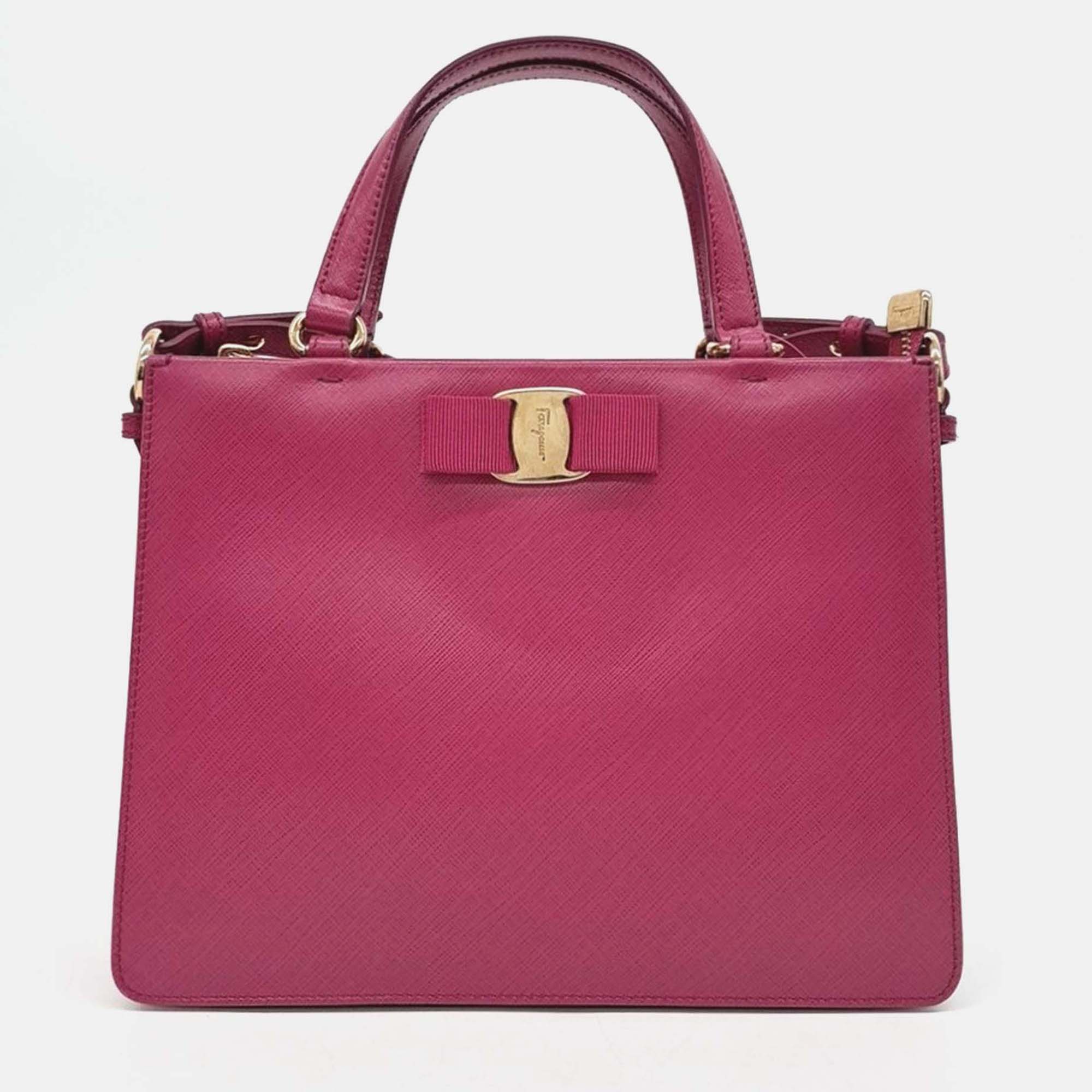 Salvatore Ferragamo Vara Pink Leather Tote 
Salvatore Ferragamo Vara Pink Leather Tote