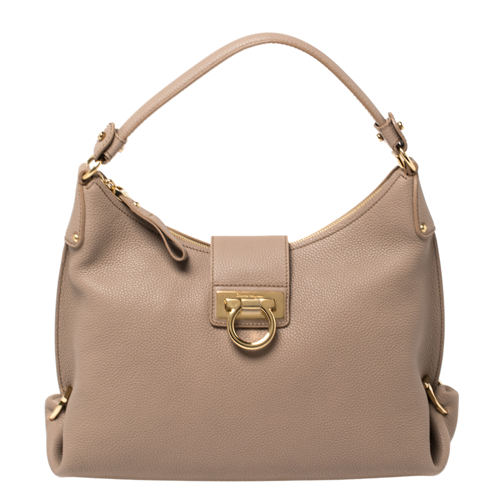 Salvatore Ferragamo Nude Beige Leather Fanisa Hobo Salvatore Ferragamo