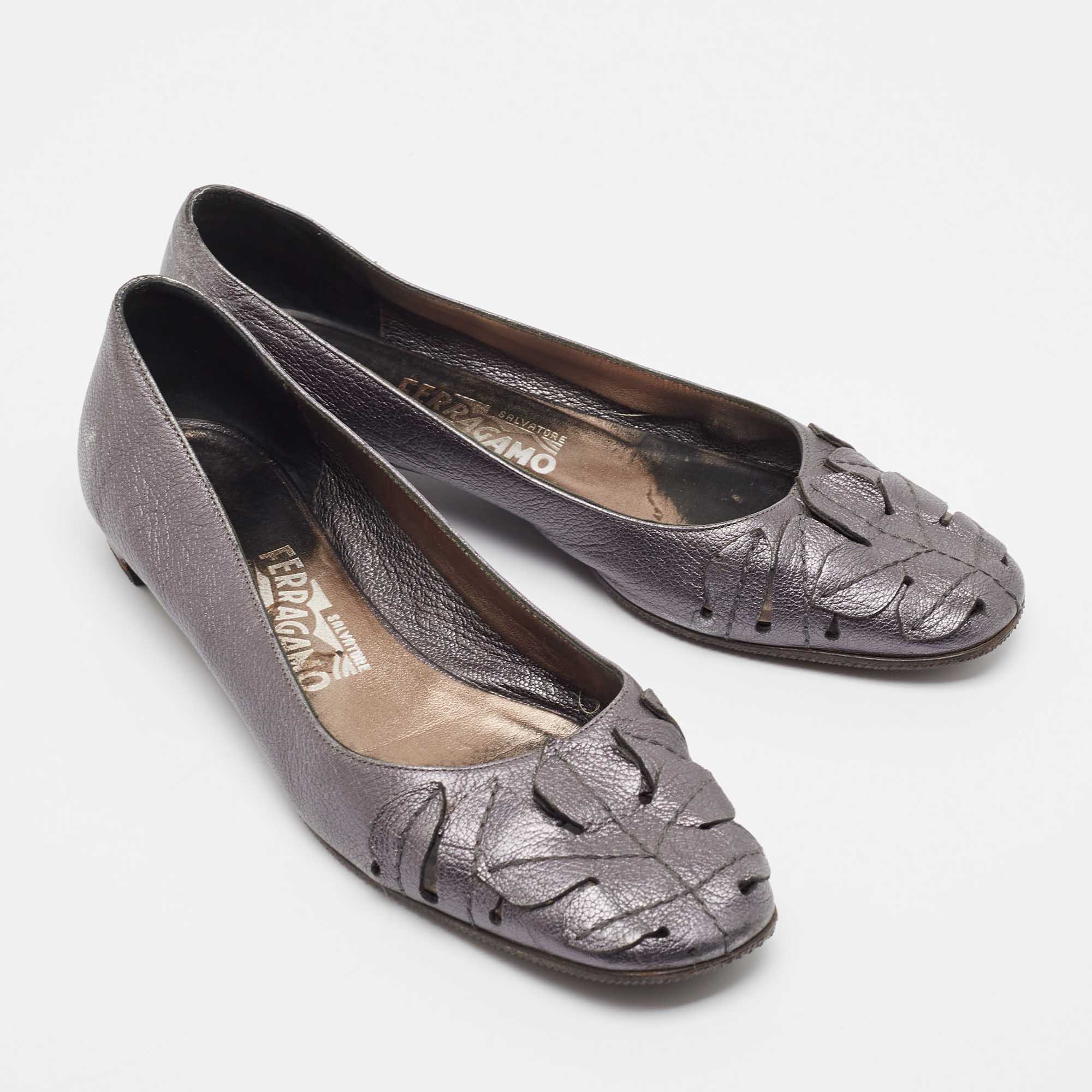 Salvatore Ferragamo Metallic Grey Leather Ballet Flats Size 38