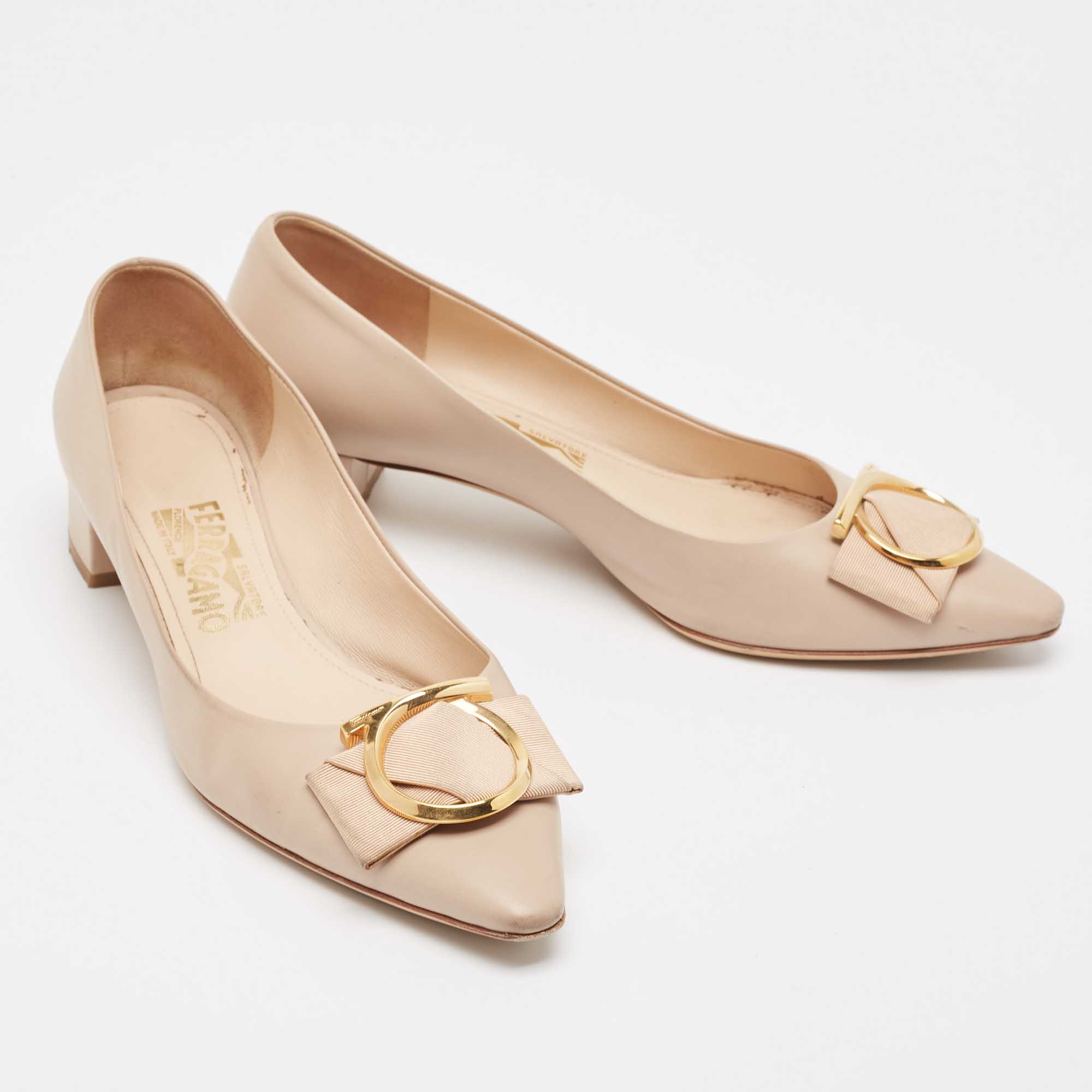 Salvatore Ferragamo Beige Leather Bow Pointed Toe Pumps Size 40