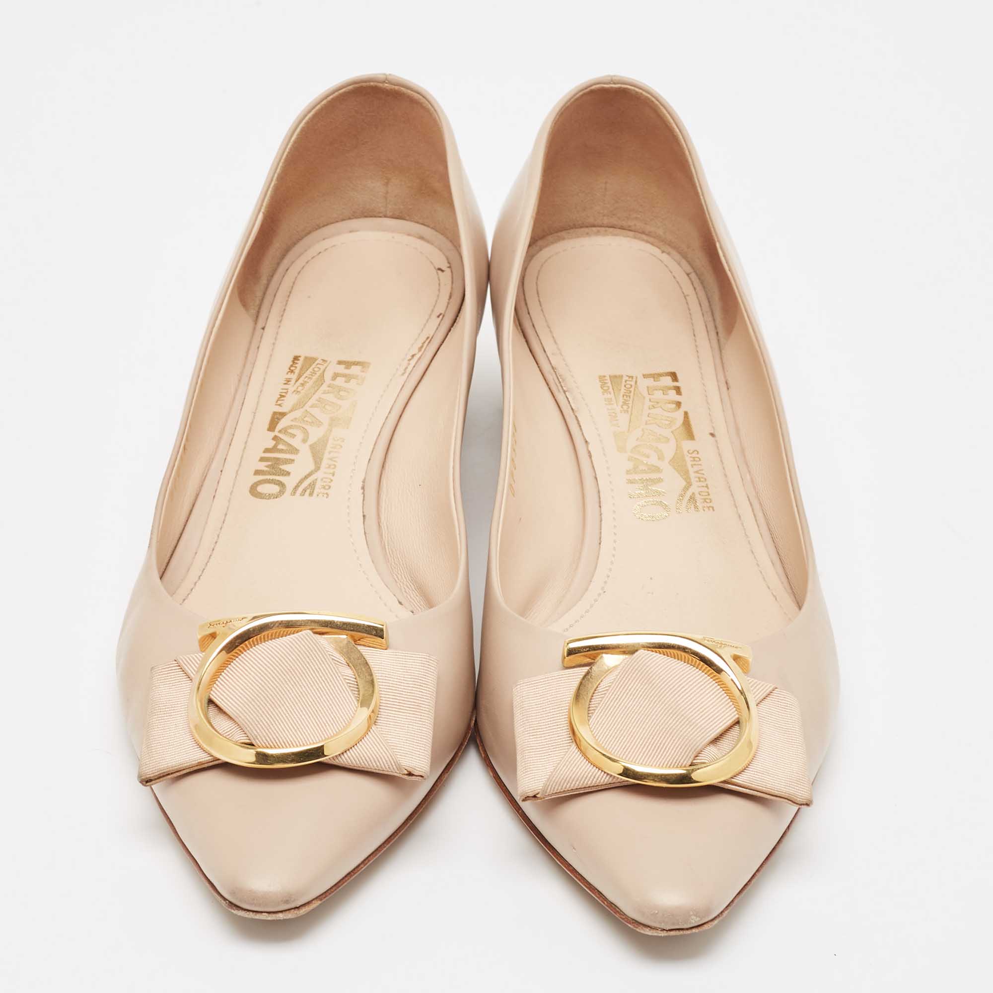 Salvatore Ferragamo Beige Leather Bow Pointed Toe Pumps Size 40