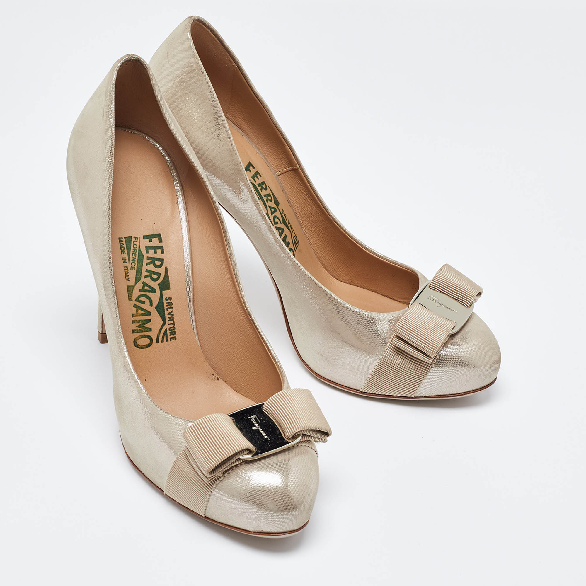 Salvatore Ferragamo Beige Iridescent Leather Vara Bow Pumps Size 36