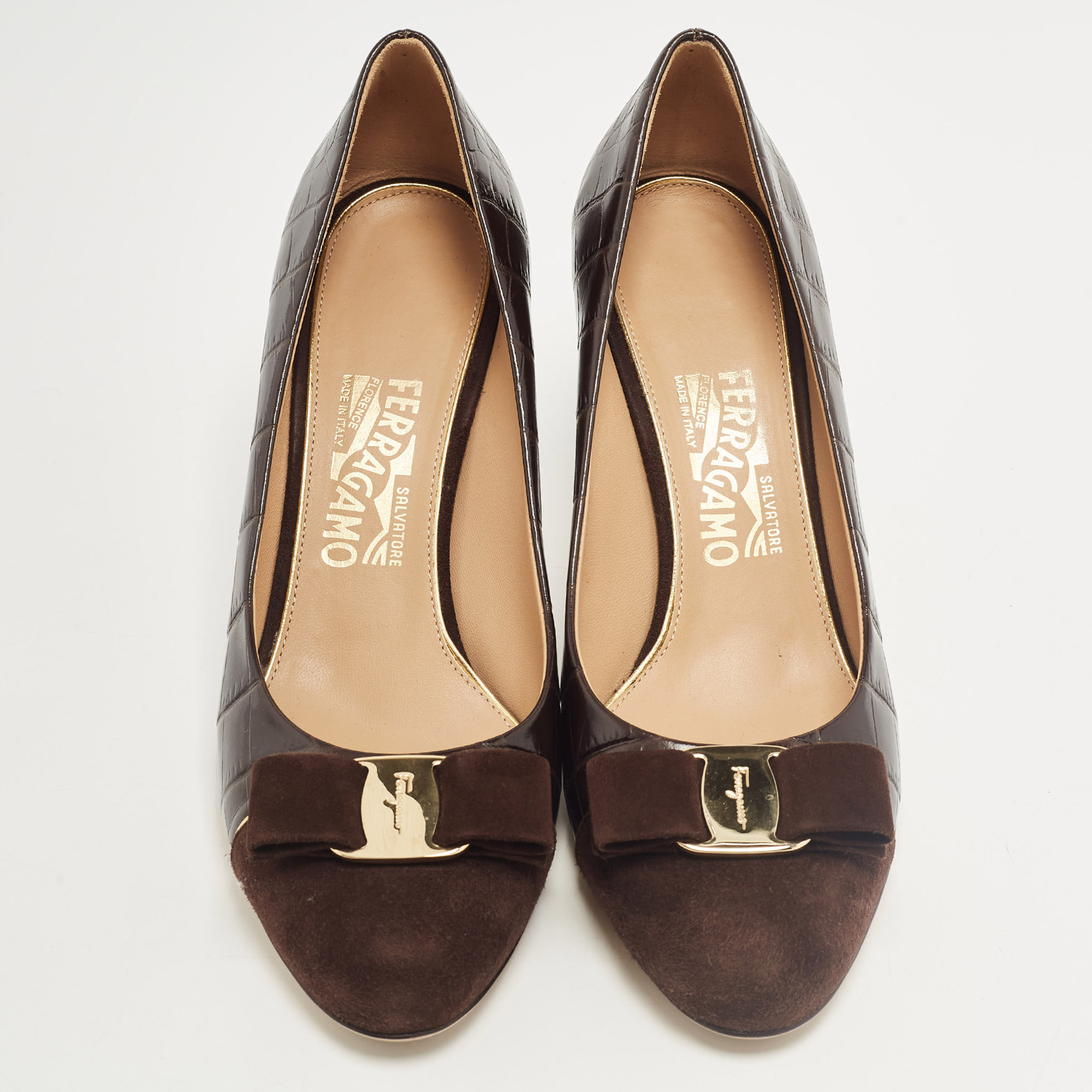 Salvatore Ferragamo Brown Embossed Croc And Suede Vara Bow Pumps 39