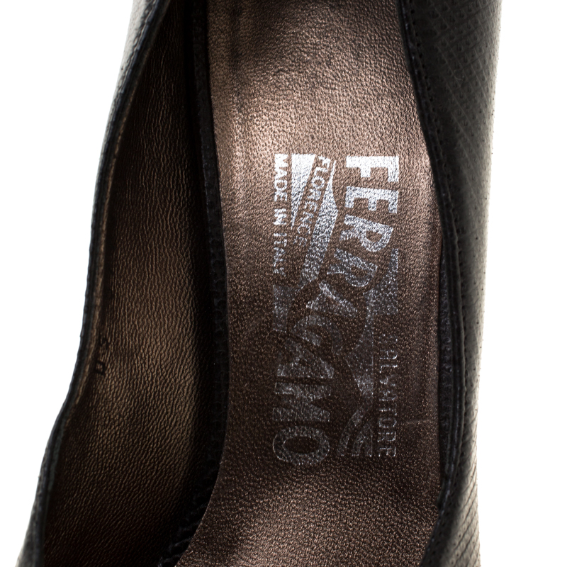 Salvatore Ferragamo Black Lizard Leather Fiberia Peep Toe Pumps Size 38.5