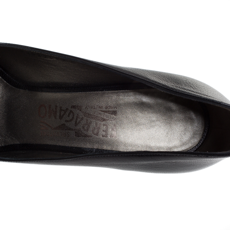 Salvatore Ferragamo Black Leather Fiordaliso Peep Toe Platform Pumps Size 38.5