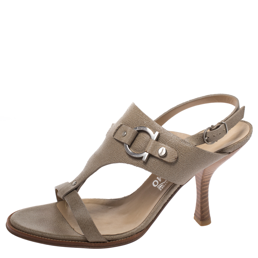Salvatore Ferragamo Light Olive Green Leather T-Strap Slingback Sandals Size
Salvatore Ferragamo Light Olive Green Leather T-Strap Slingback Sandals Size
