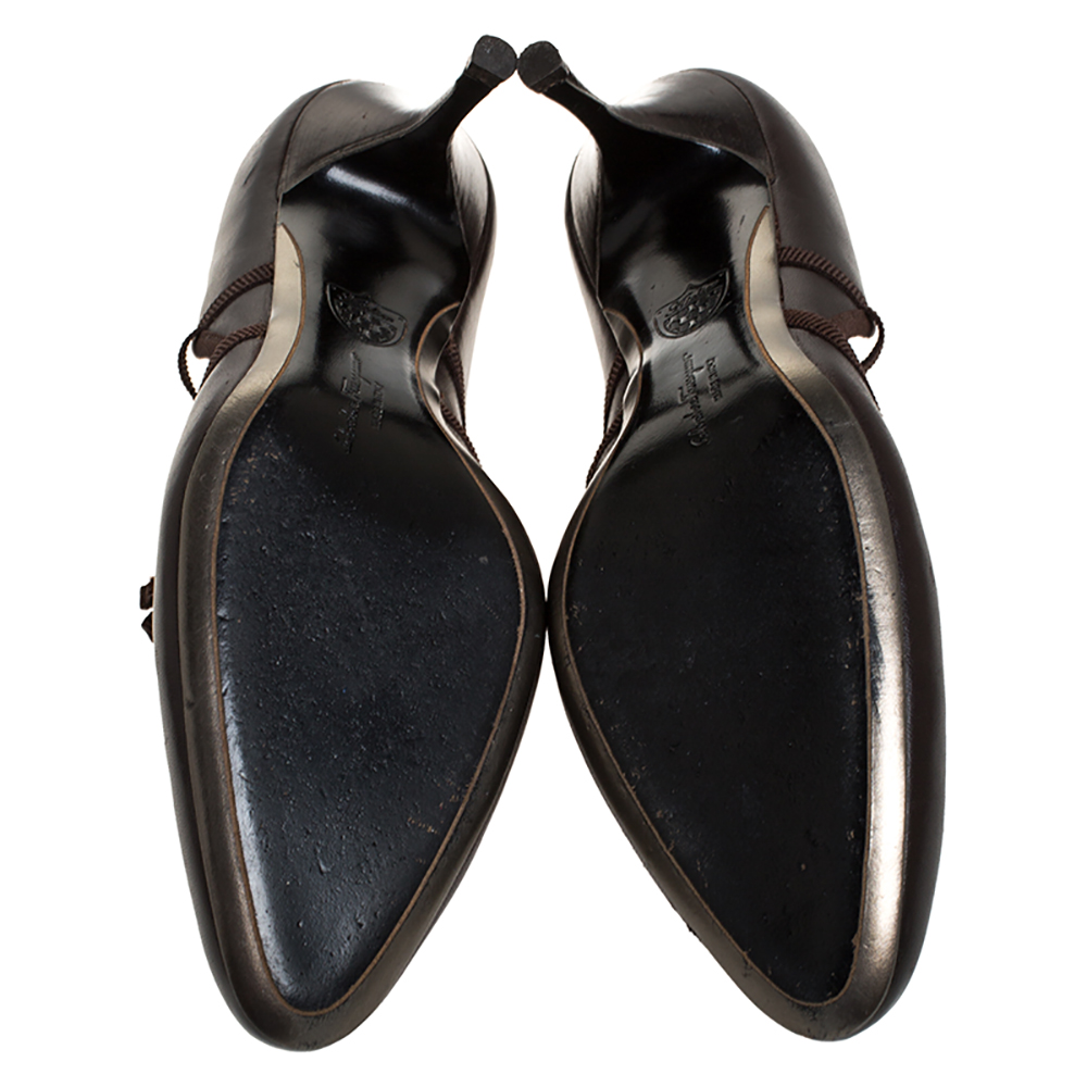 Salvatore Ferragamo Brown Leather And Grosgrain Trim Bow Round Toe Pumps Size 36.5