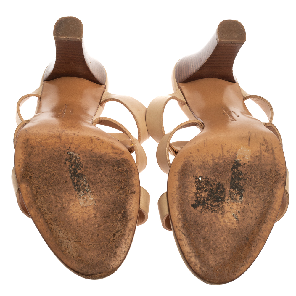 Salvatore Ferragamo Cream Leather Buckle Straps Sandals Size 37.5