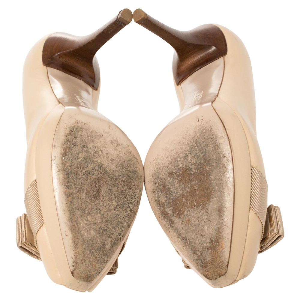 Salvatore Ferragamo Beige Leather Vara Bow Peep Toe Platform Pumps Size 36.5