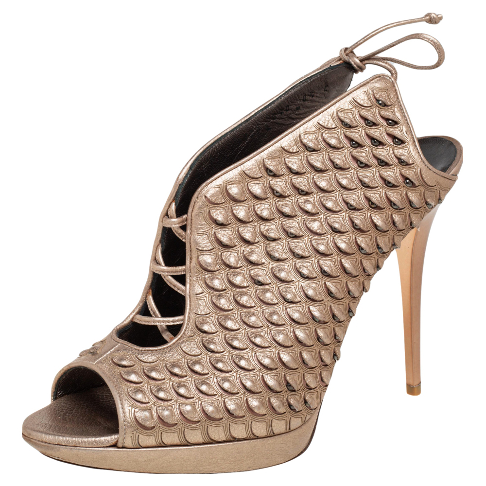 

Salvatore Ferragamo Metallic Beige Python Embossed Leather Studded Slingback Sandals Size