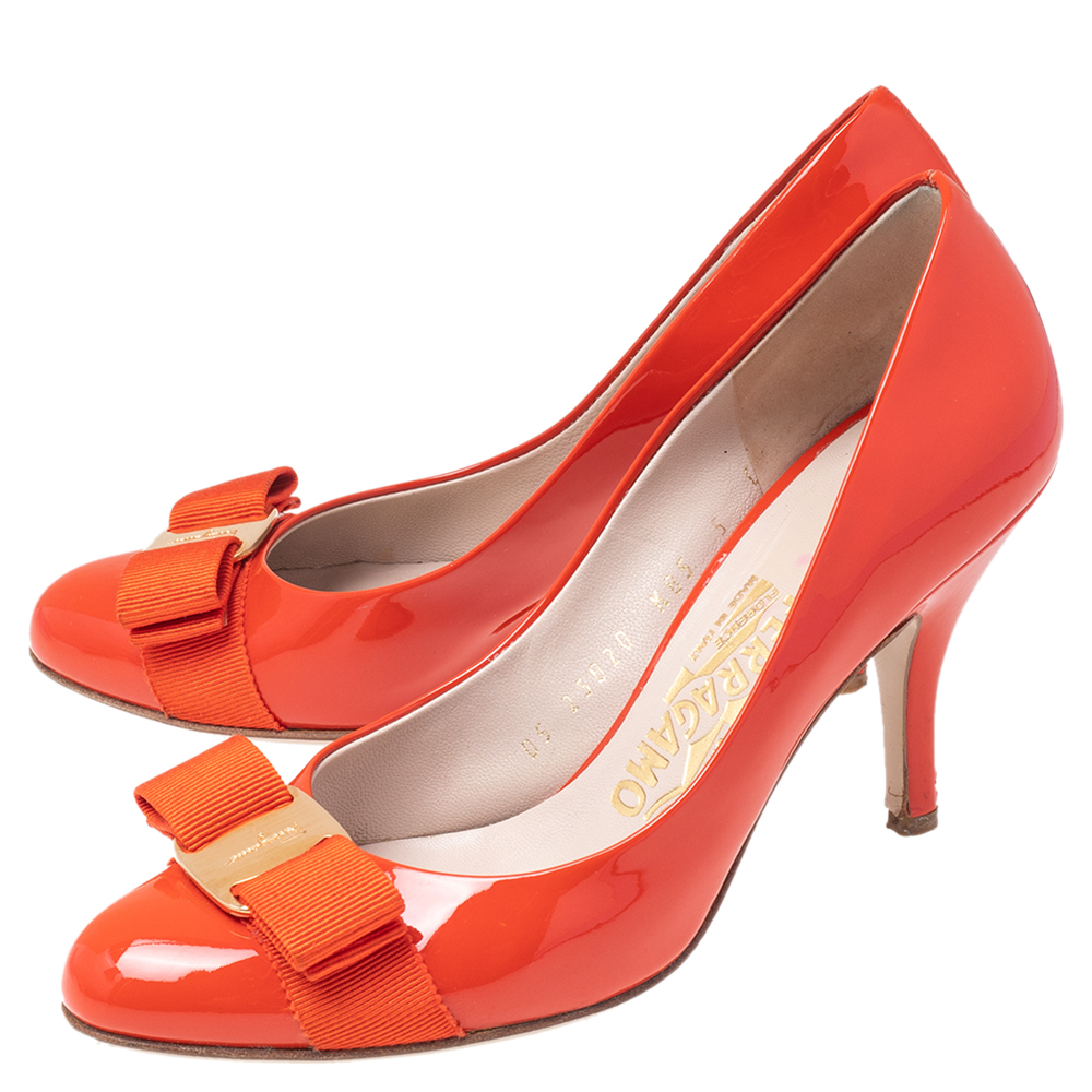 Salvatore Ferragamo Orange Patent Leather Vara Bow Pumps Size 35.5