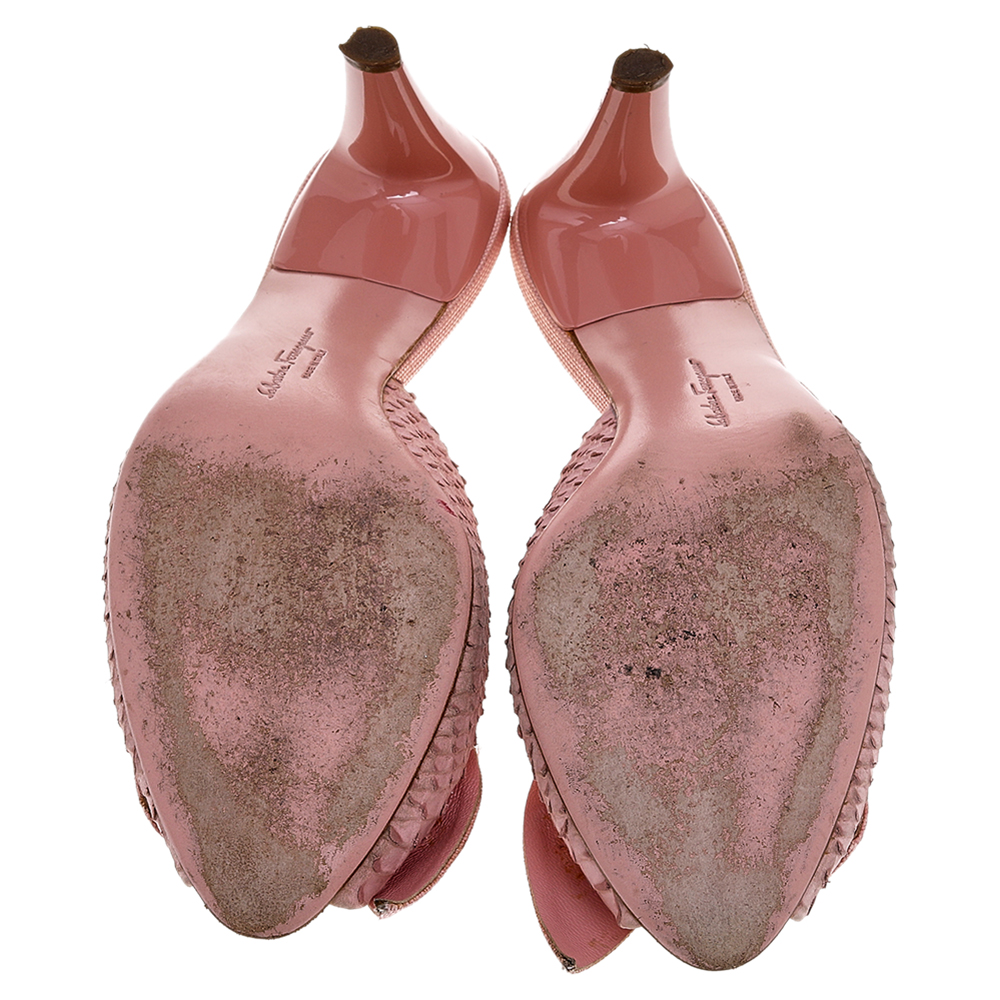 Salvatore Ferragamo Pink Snakeskin Embossed Leather And Raffia Bow Peep Toe Slide Sandals Size 37