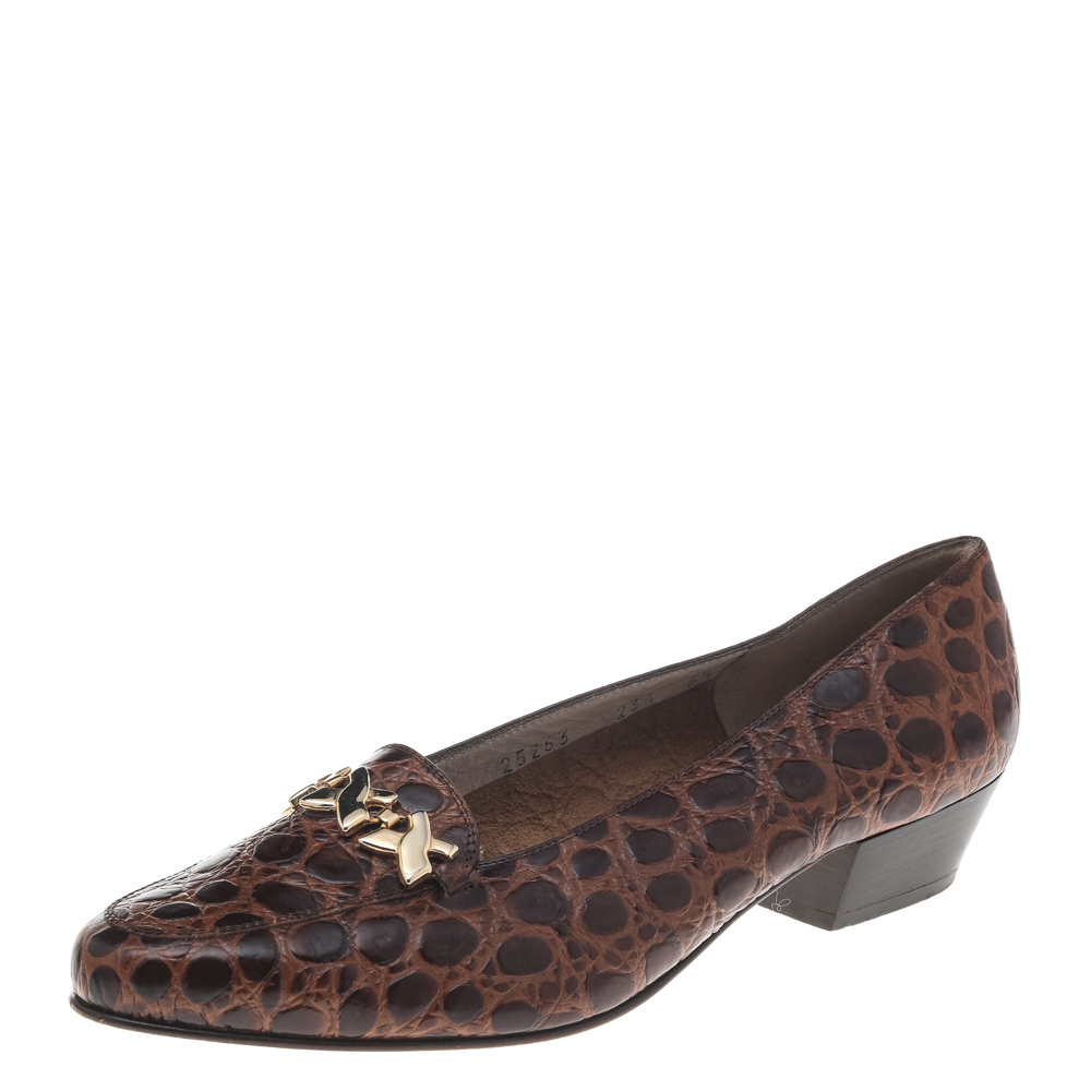 Salvatore ferragamo brown croc embossed leather pumps size 37