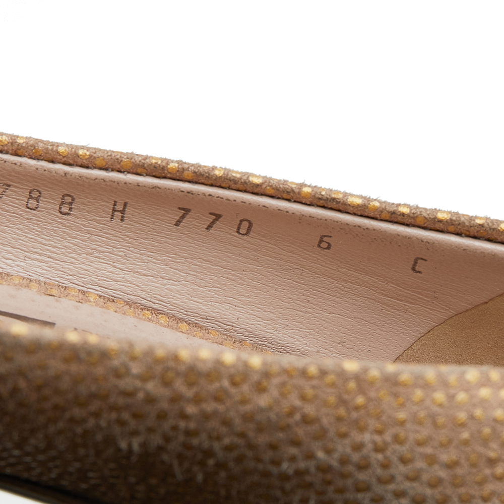 Salvatore Ferragamo Beige/Gold Leather Pola Vara Bow Peep Toe Pumps Size 36.5