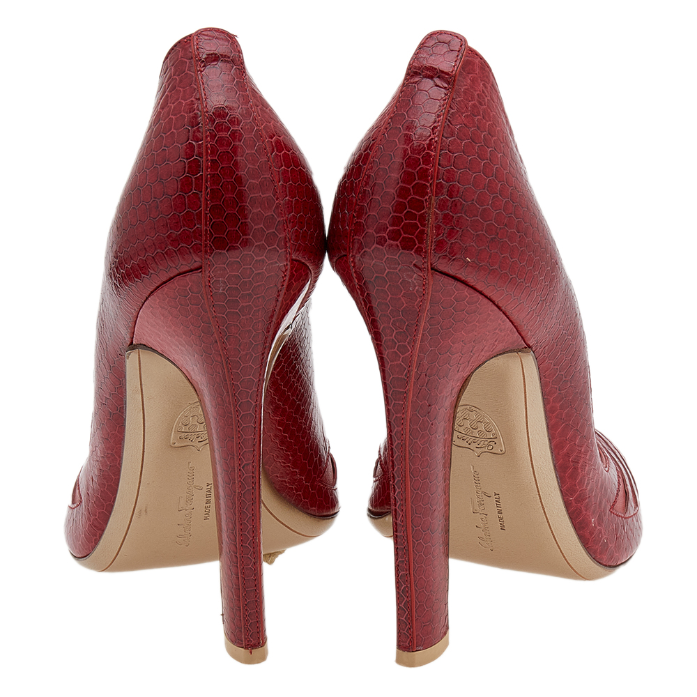 Salvatore Ferragamo Red Karung And Leather Peep Toe Pumps Size 40