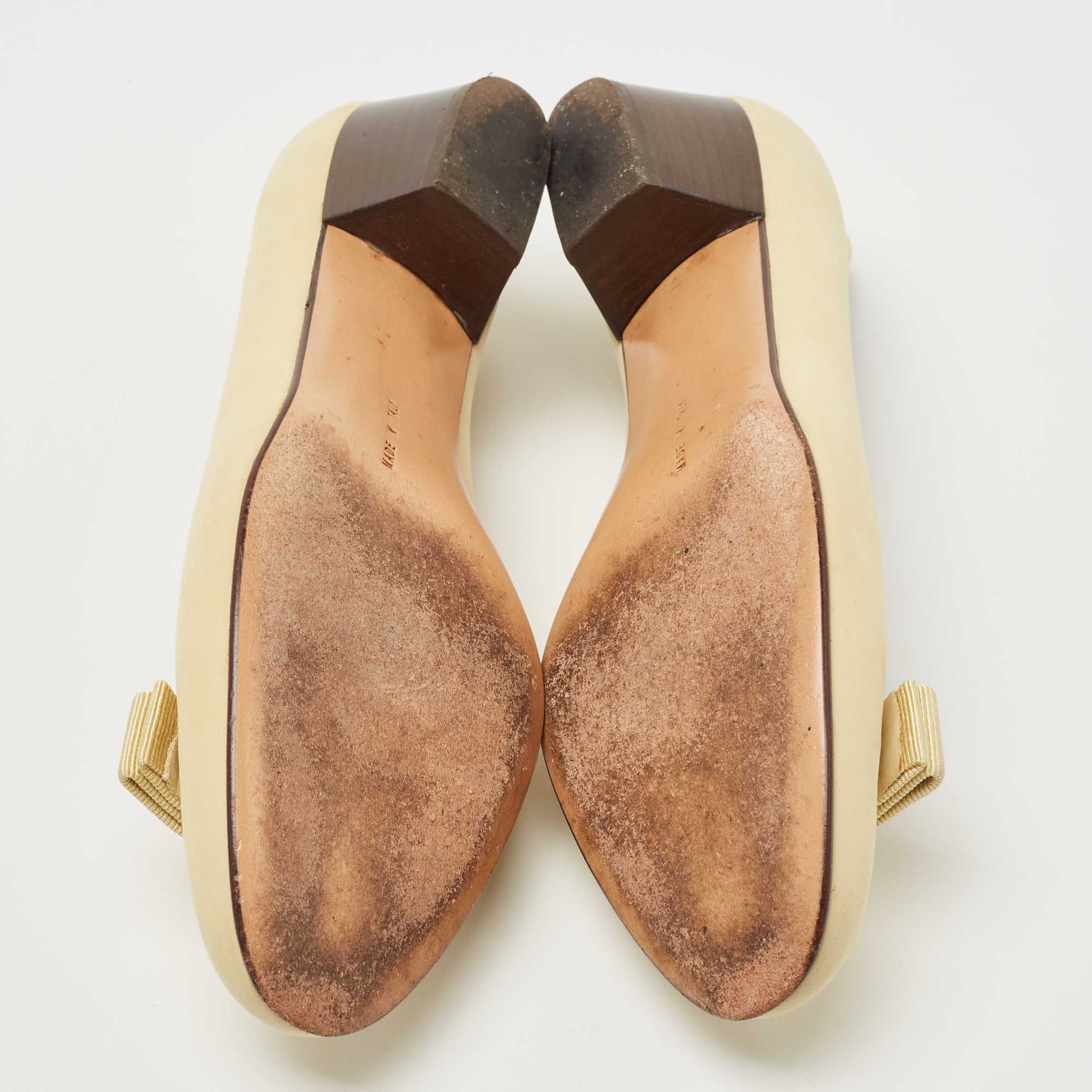 Salvatore Ferragamo Yellow Nubuck Leather Vara Bow  Block Heel Pumps Size 37.5