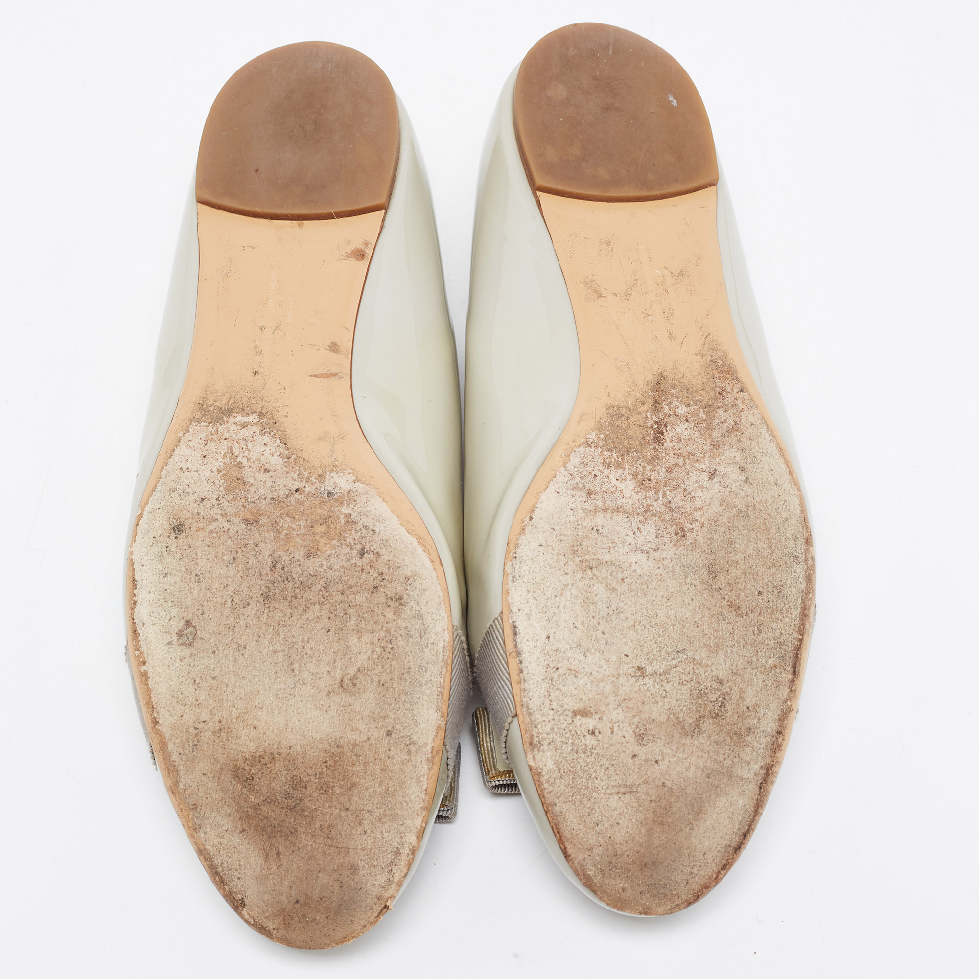 Salvatore Ferragamo Grey Patent Leather Varina Ballet Flats Size 39.5