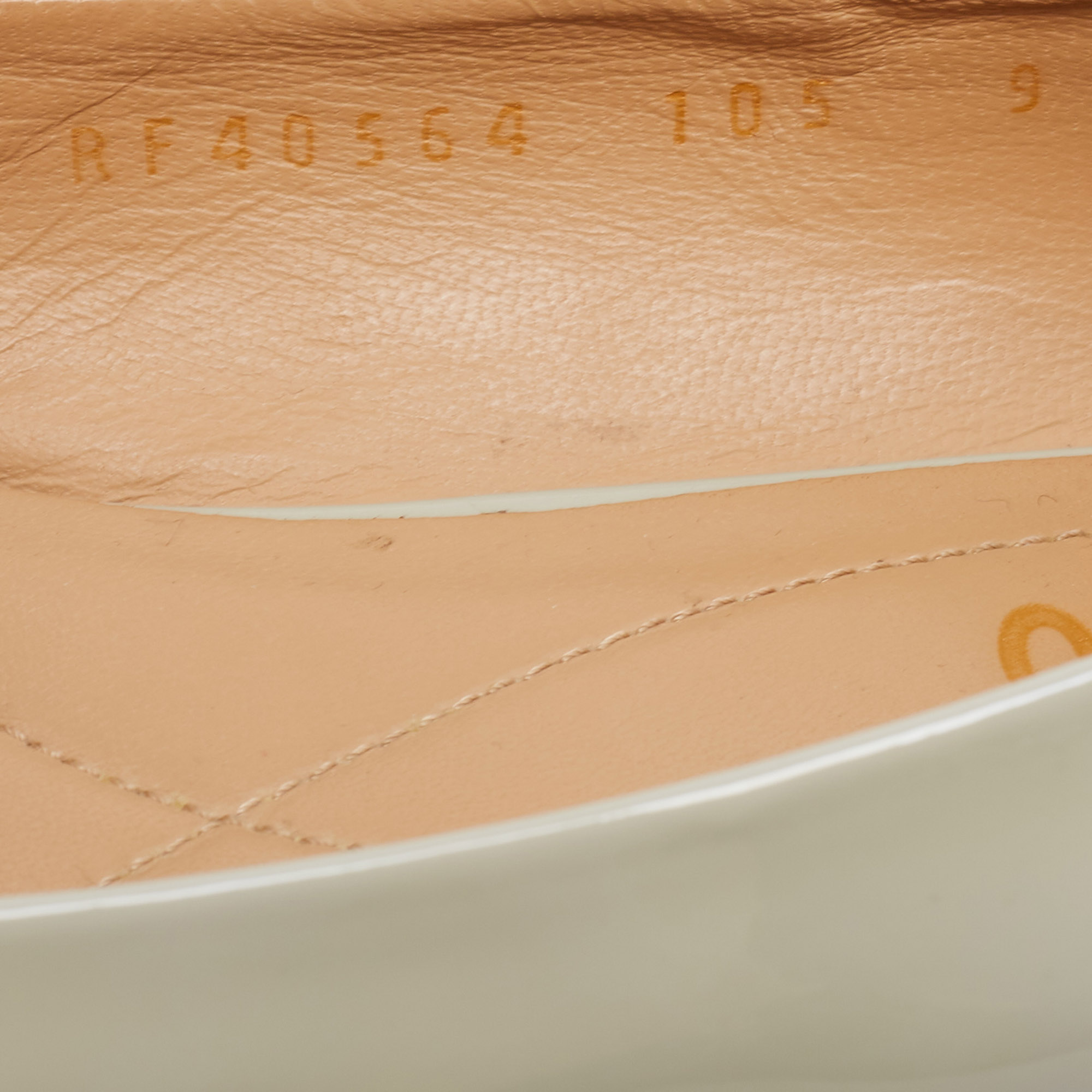 Salvatore Ferragamo Grey Patent Leather Varina Ballet Flats Size 39.5
