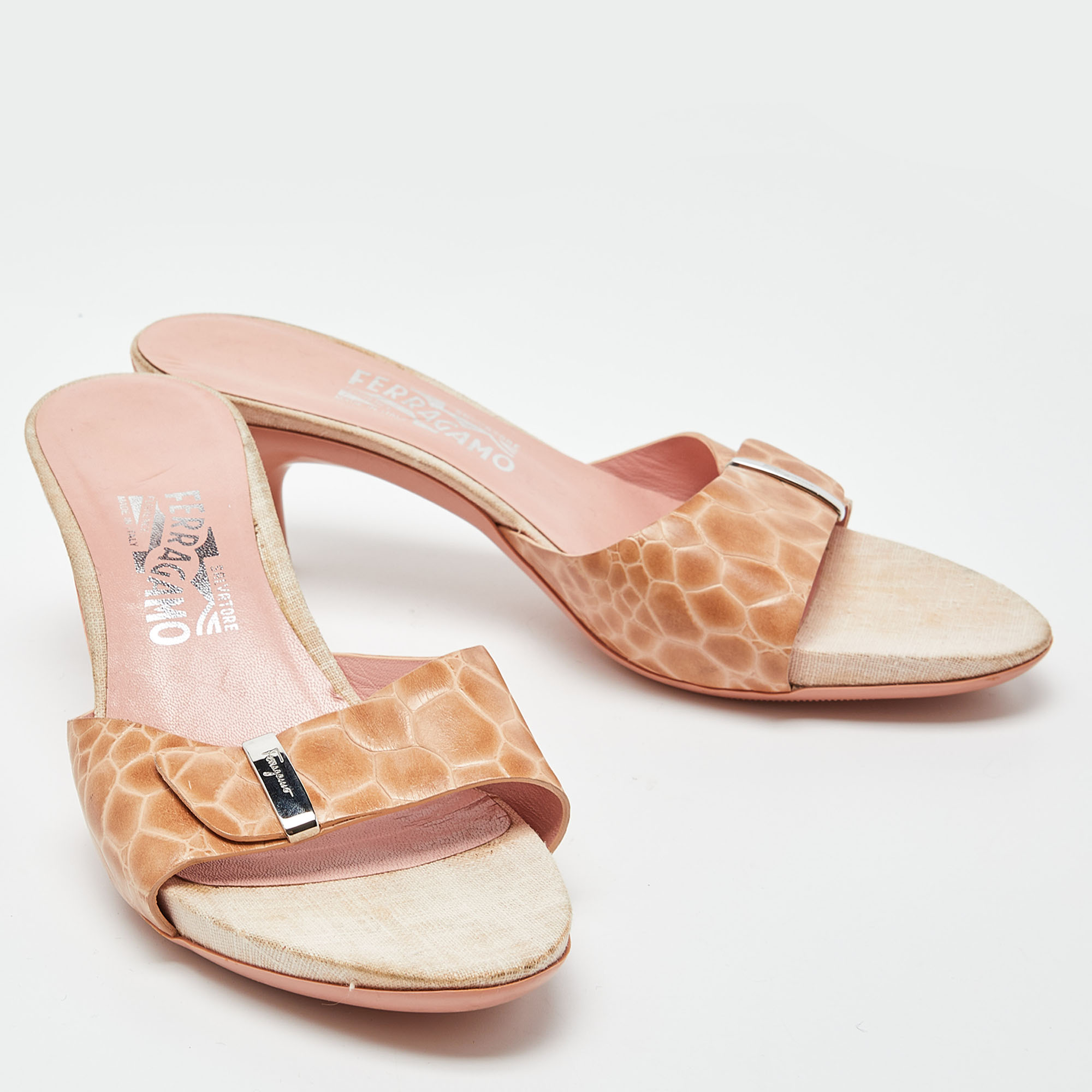 Salvatore Ferragamo Pink Croc Embossed Leather Slide Sandals Size 40.5