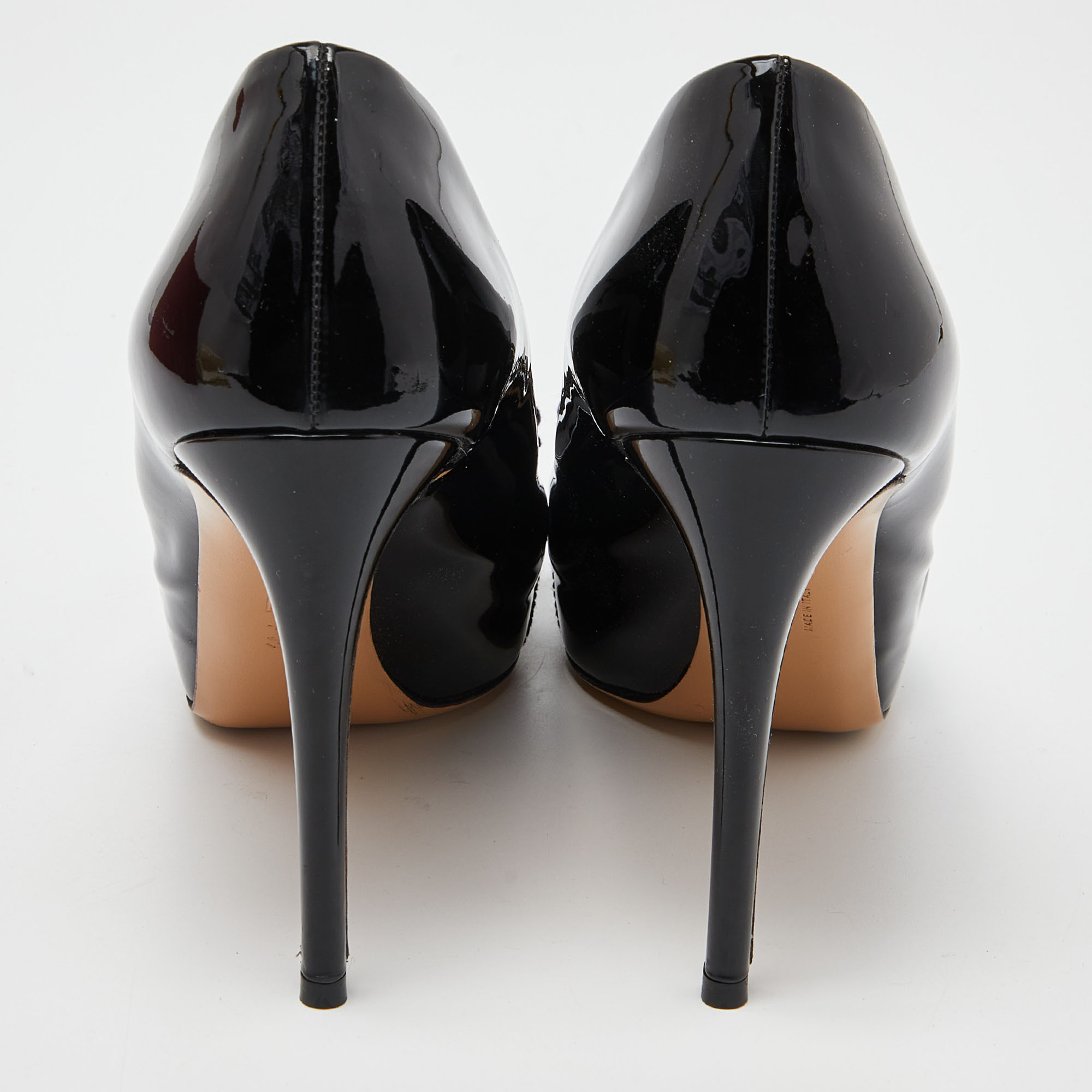 Salvatore Ferragamo Black Patent Leather Vara Bow Peep Toe Pumps Size 39