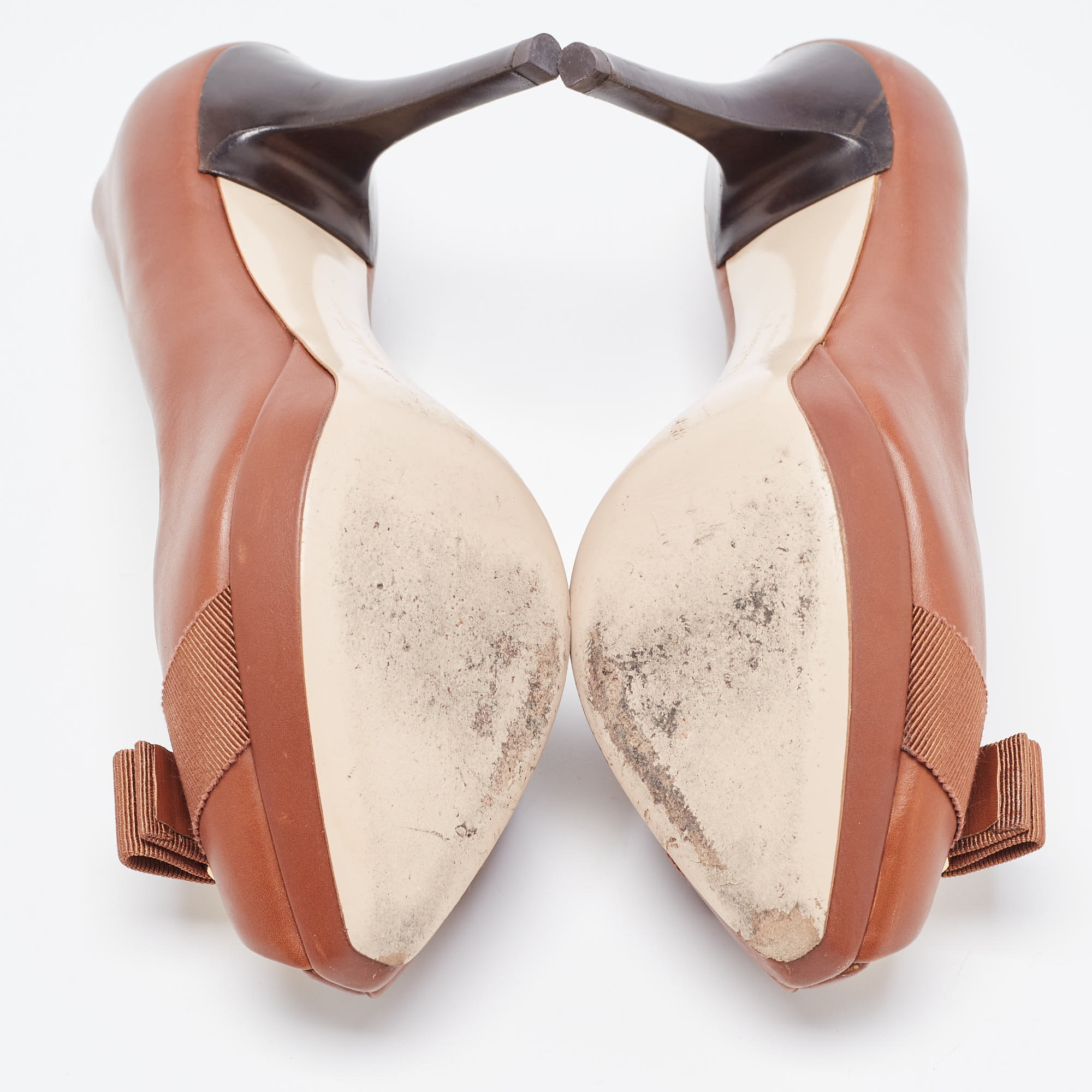 Salvatore Ferragamo Brown Leather Vara Bow Pumps Size 37.5