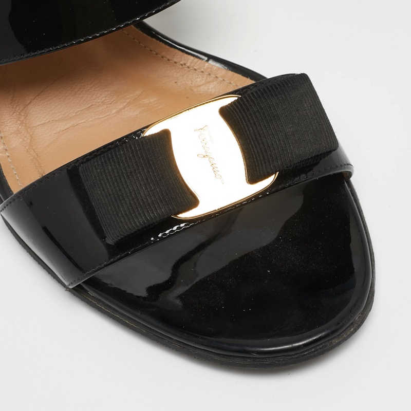 Salvatore Ferragamo Black Patent Leather Vara Bow Block Heel Mules Size 38.5