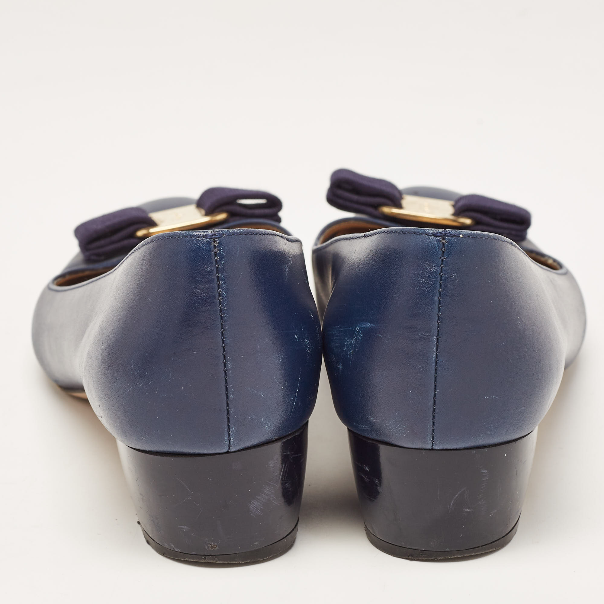 Salvatore Ferragamo Navy Blue Leather Vara Bow Pumps Size 39