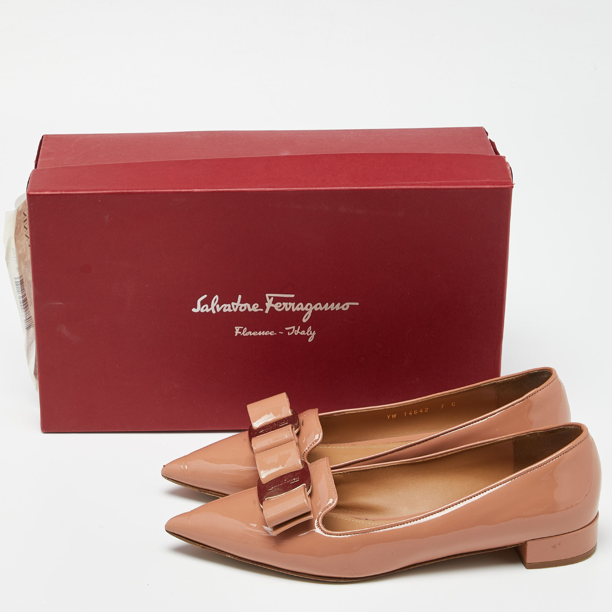 Salvatore Ferragamo Peach Patent Leather Zeri Pointed Toe Ballet Flats Size 37.5