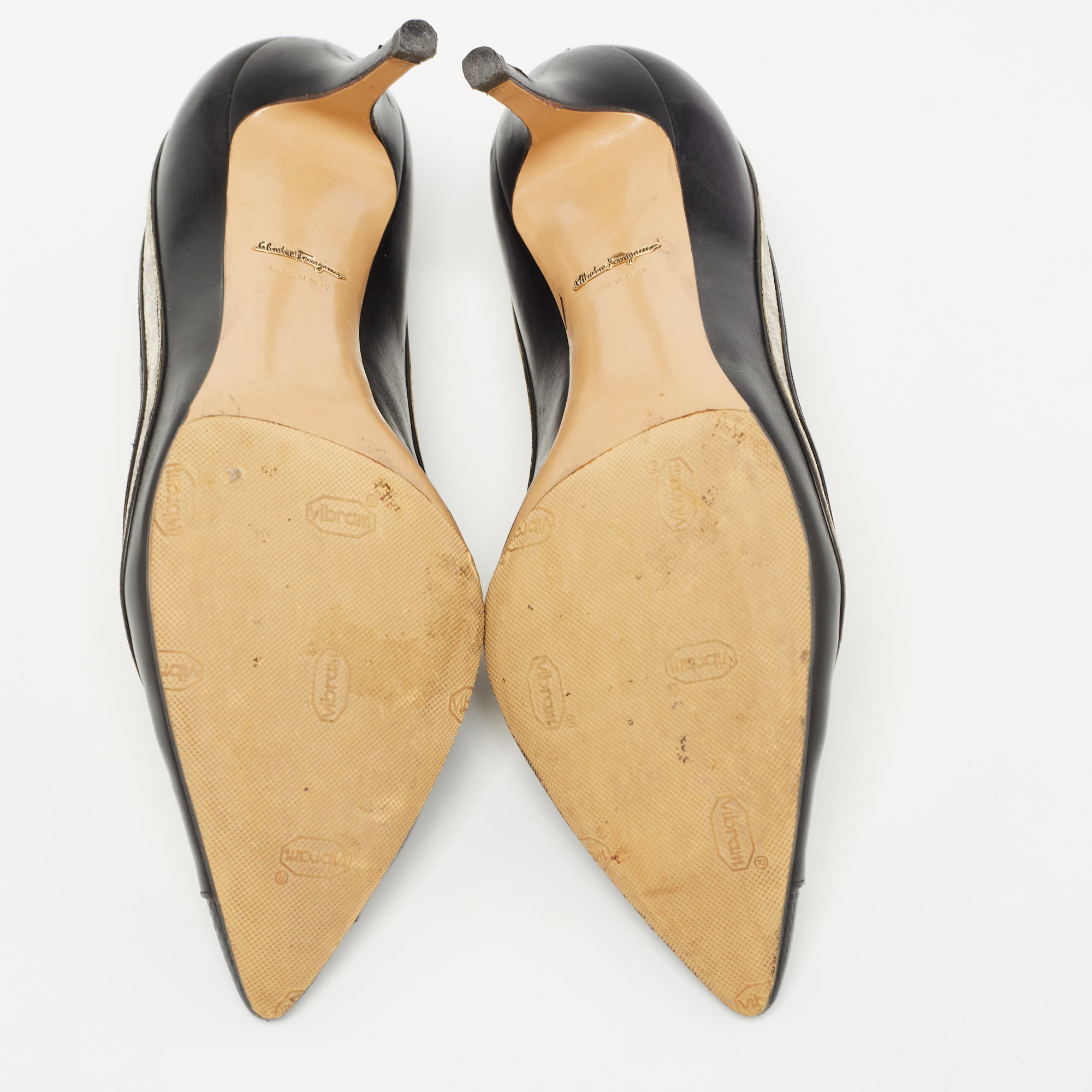 Salvatore Ferragamo Black/White Textured Leather Pointed Toe Pumps Size 38.5