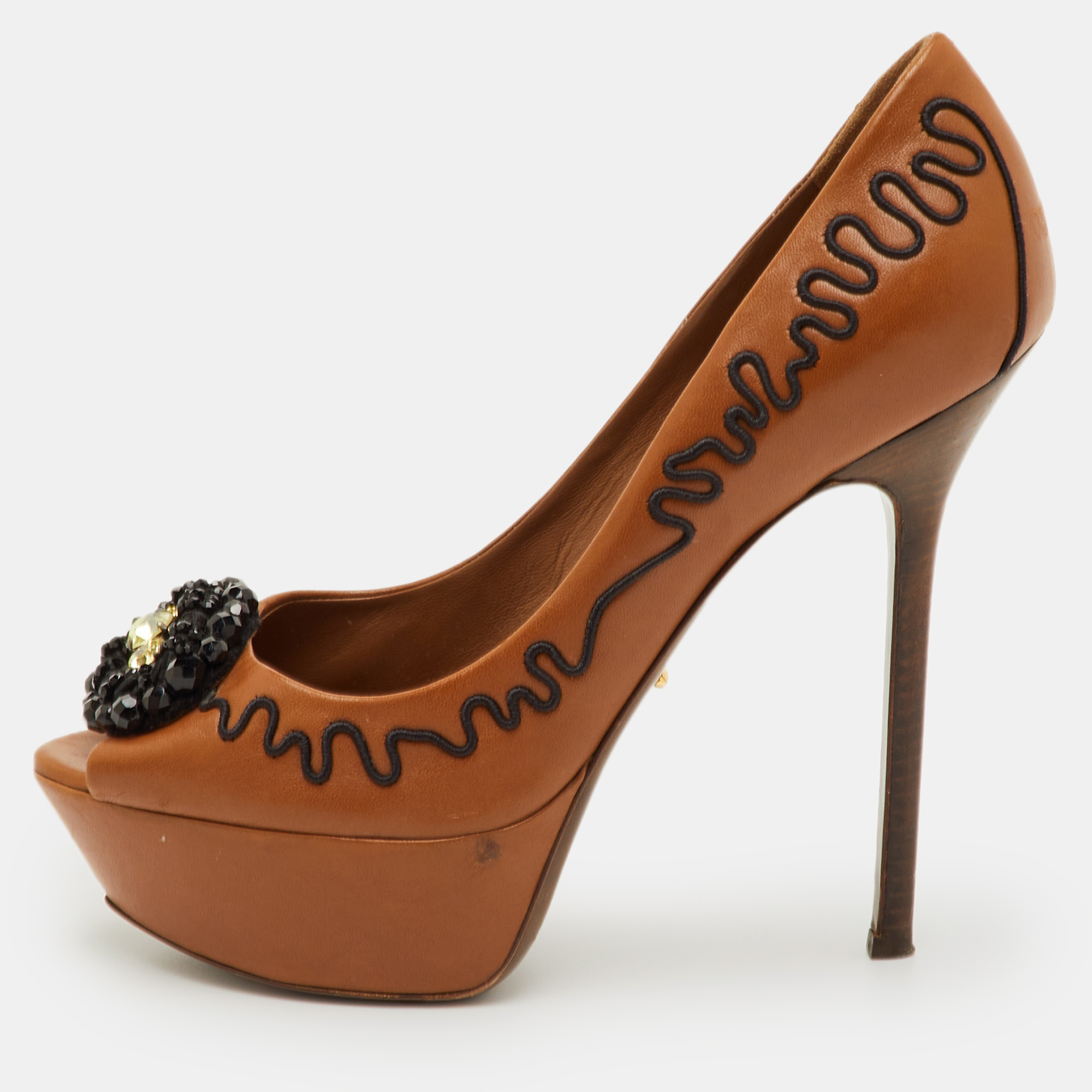 Sergio Rossi Size Brown Leather Peep Toe Pumps
Sergio Rossi Size Brown Leather Peep Toe Pumps