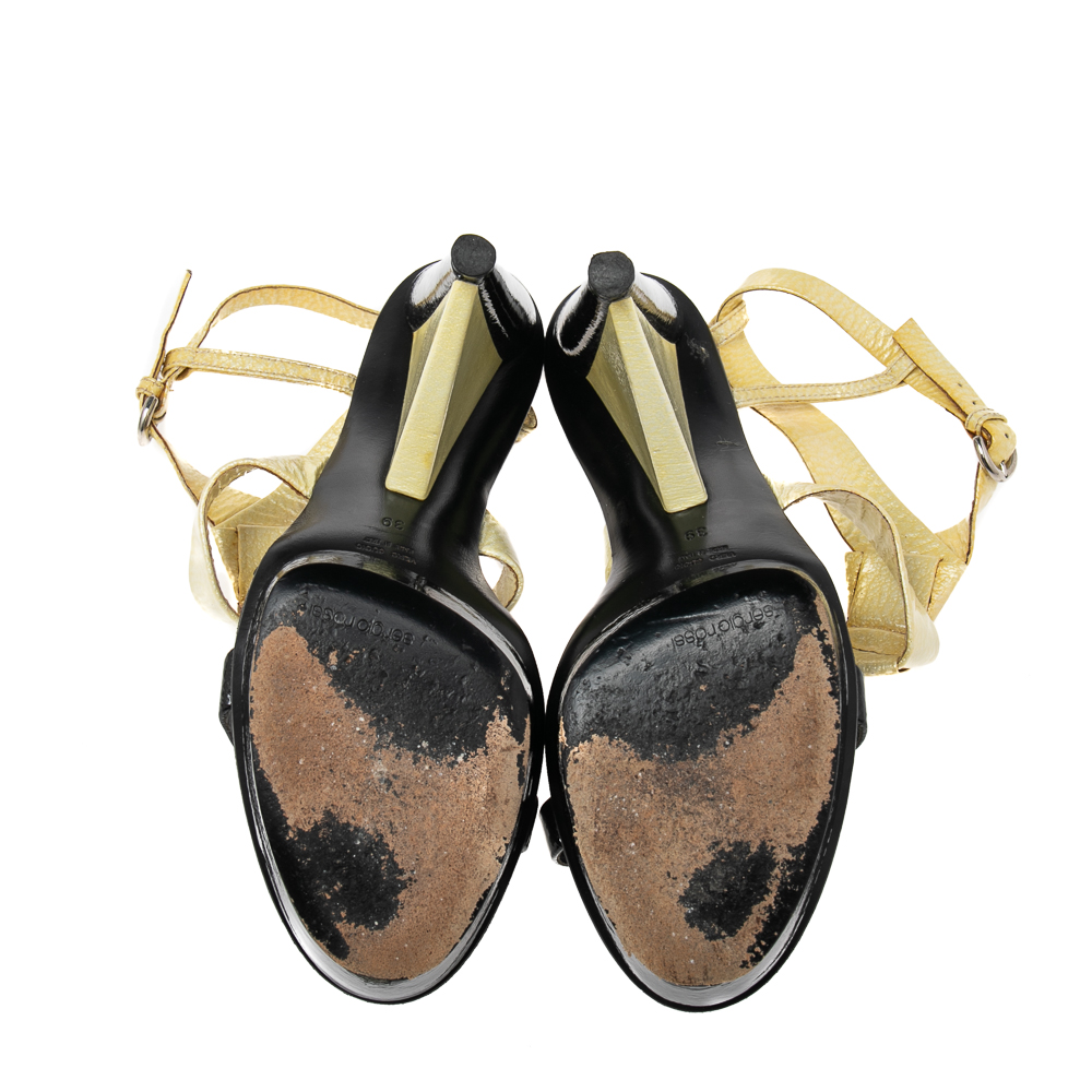 Sergio Rossi Cream/Black Patent Leather Platform Ankle Strap Sandals Size 39