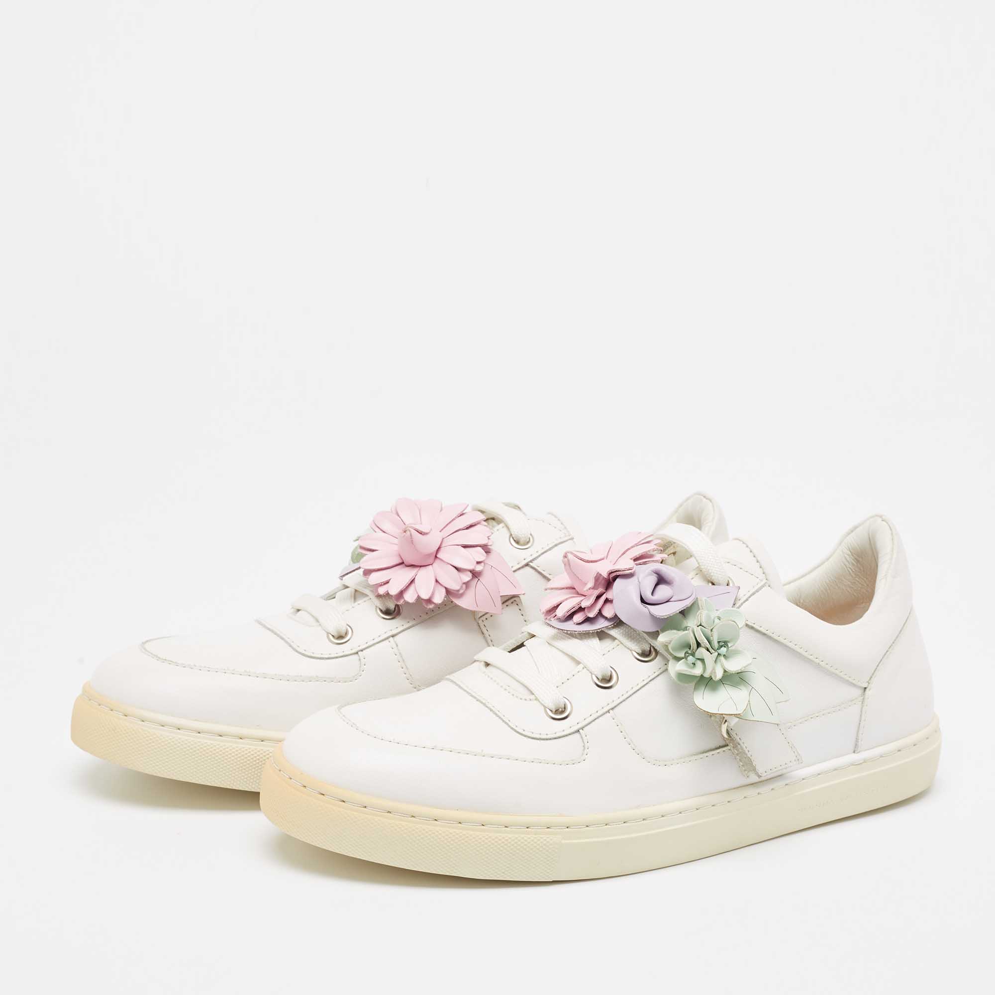 Sophia Webster White Leather  Flower Embellished Low Top Sneakers  Size 42