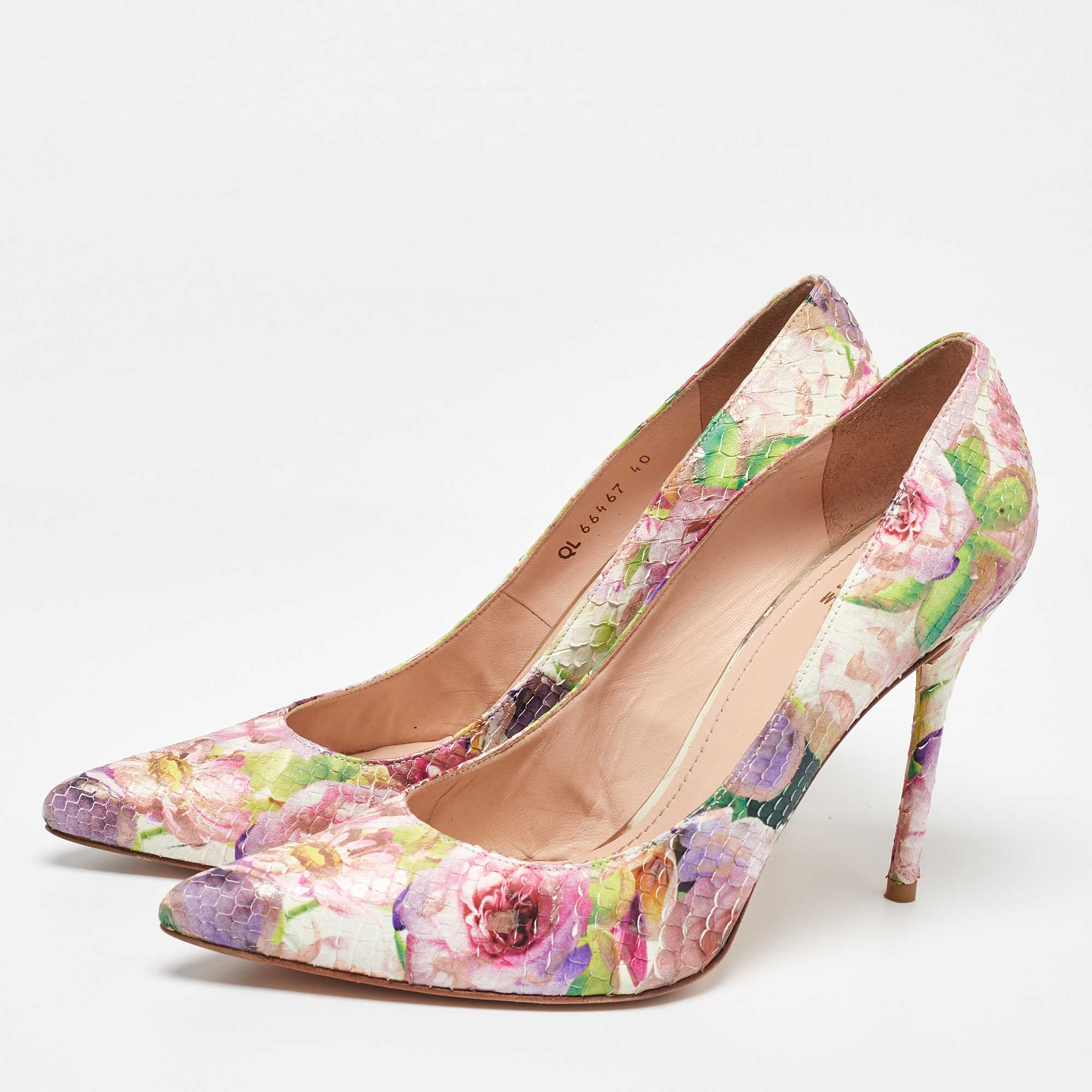 Stuart Weitzman Multicolor Snakeskin Leather Floral Print Pumps Size 40