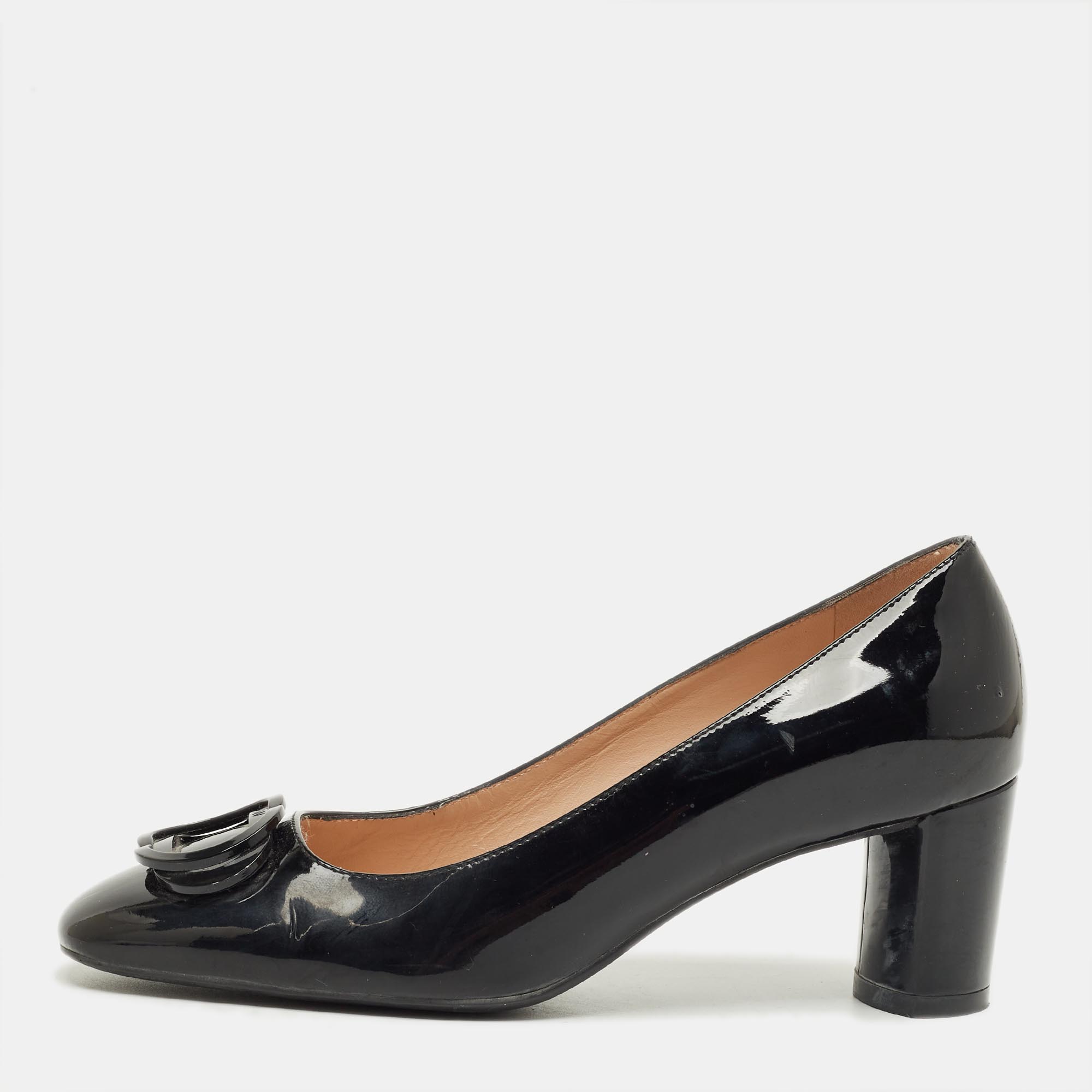 Stuart Weitzman Black Patent Block Heel Pumps Size 
Stuart Weitzman Black Patent Block Heel Pumps Size