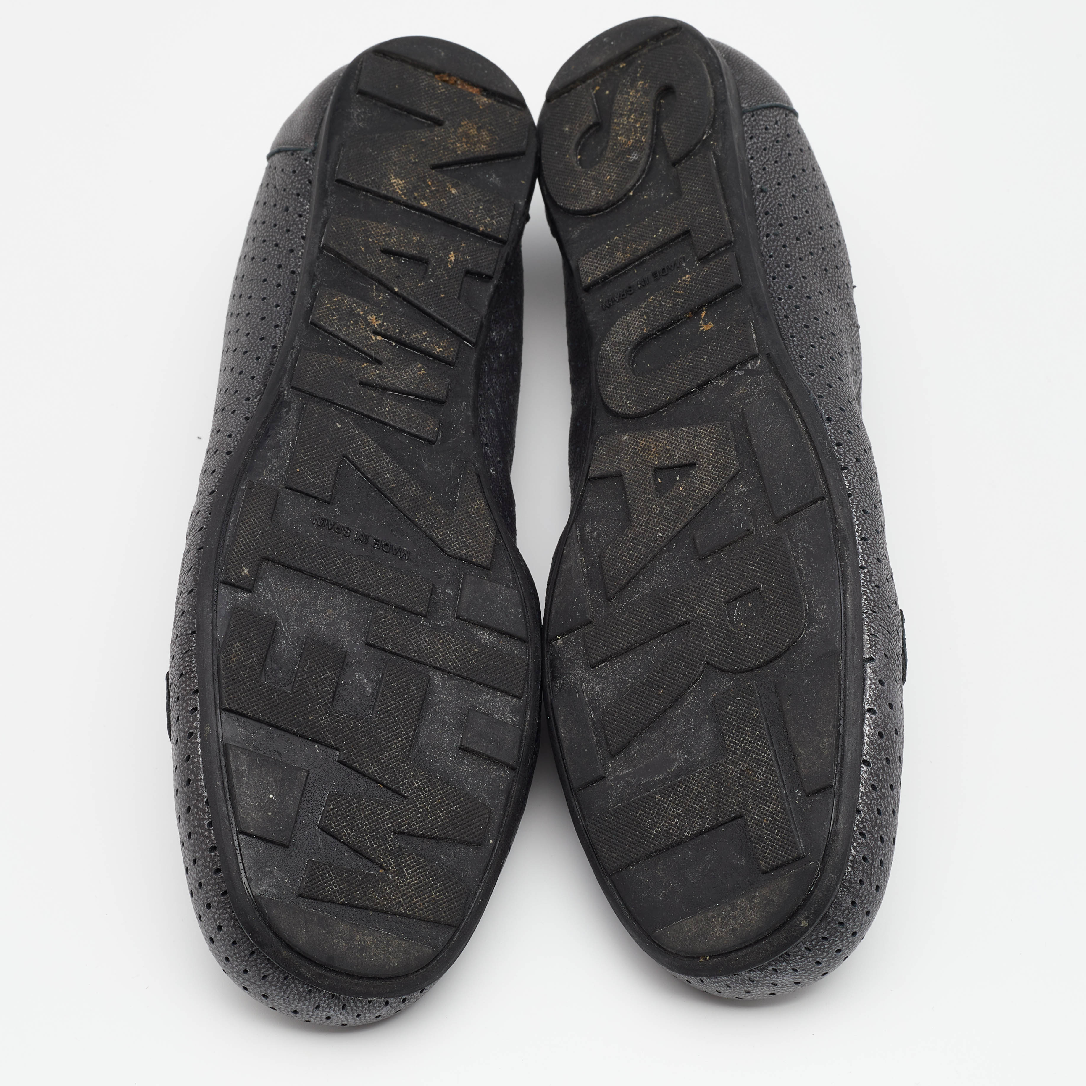 Stuart Weitzman Metallic Grey Perforated Leather Crystal Embellished Slip On Loafers Size 41