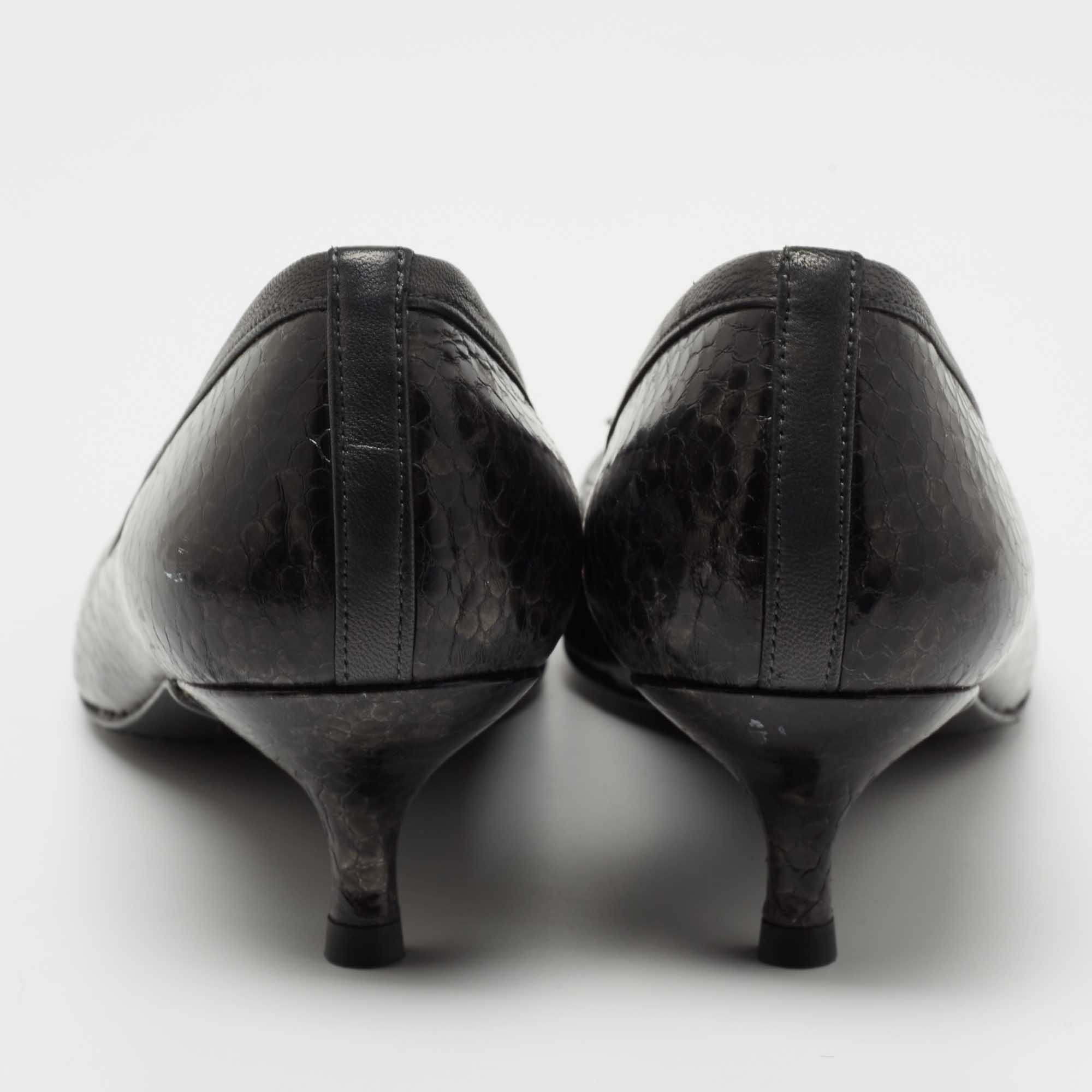 Stuart Weitzman Black Embossed Leather Bow Pumps Size 41
