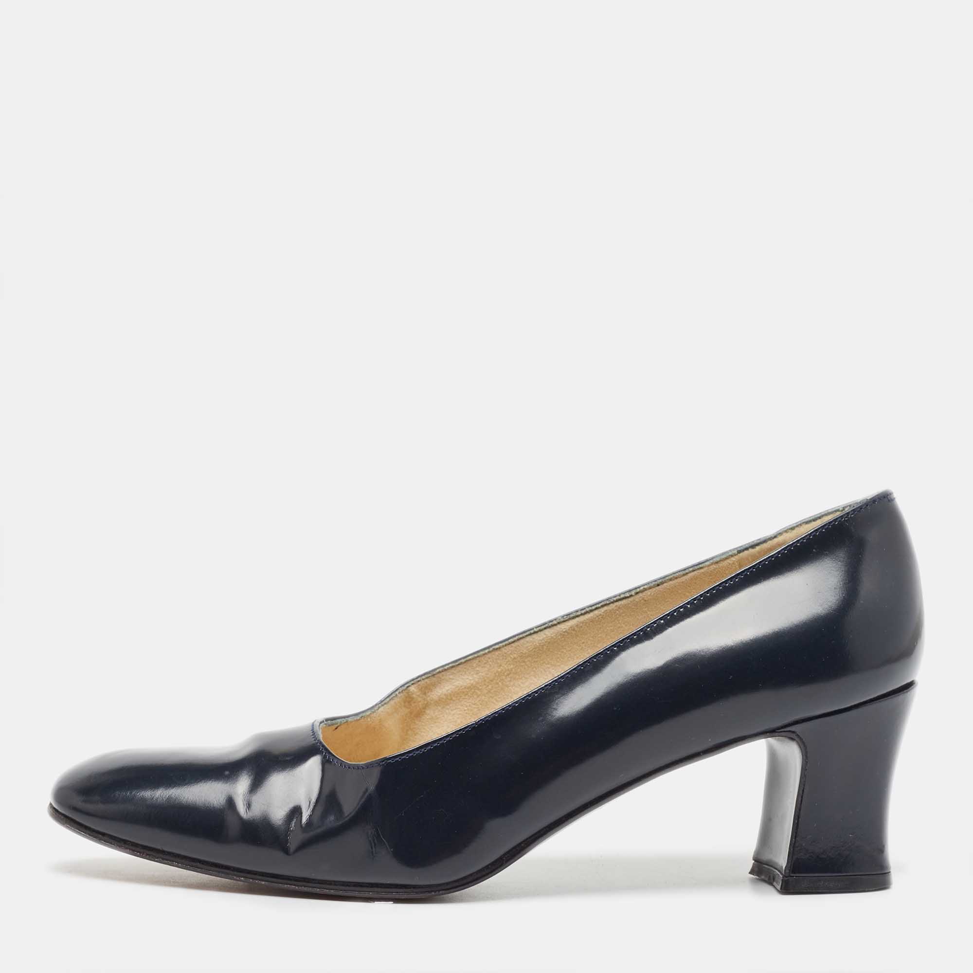 Stuart weitzman navy blue patent leather square toe pumps size 38