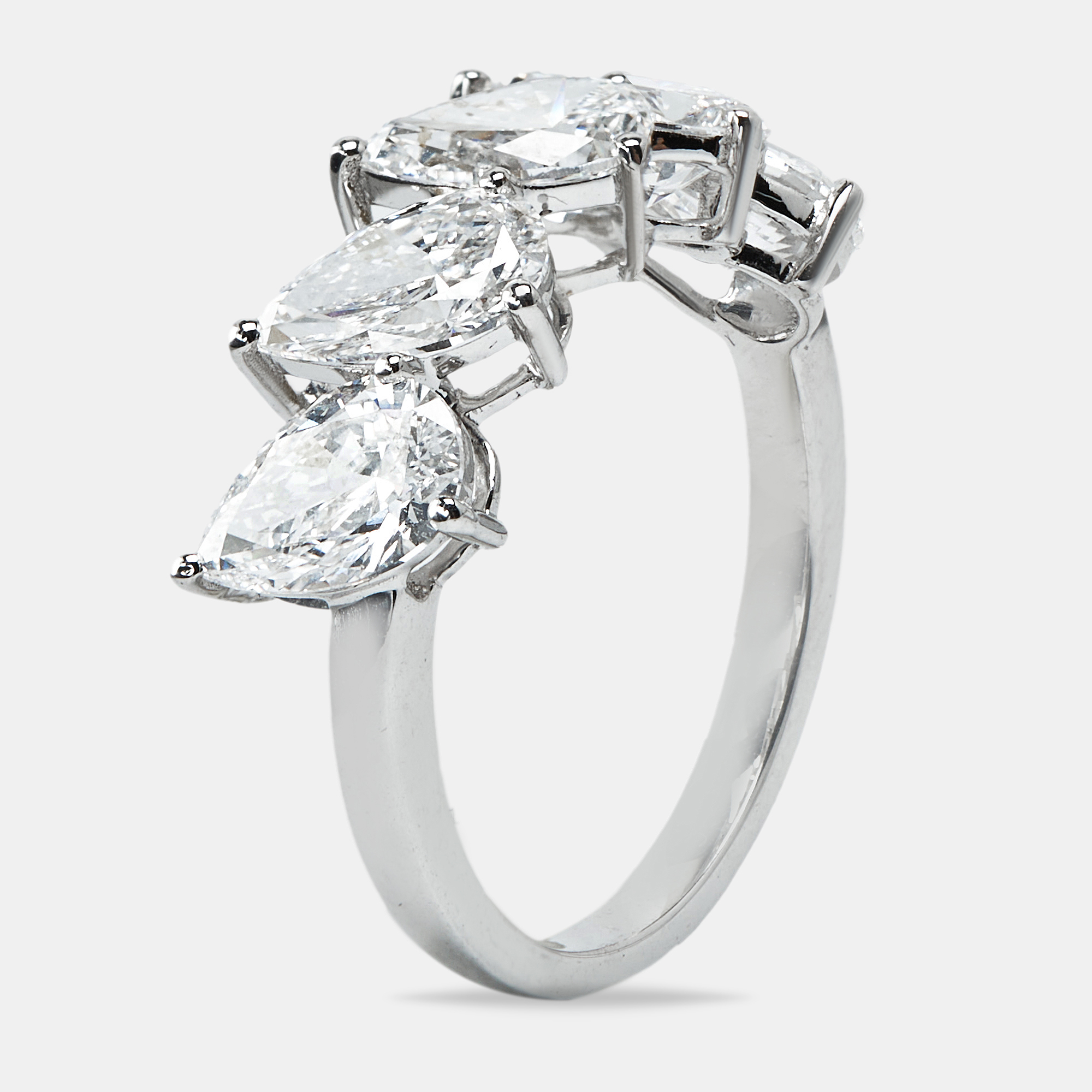 2.50 cts Pear Brilliant Cut 18k Lab Grown Diamond 18k White Gold Ring Size
2.50 cts Pear Brilliant Cut 18k Lab Grown Diamond 18k White Gold Ring Size