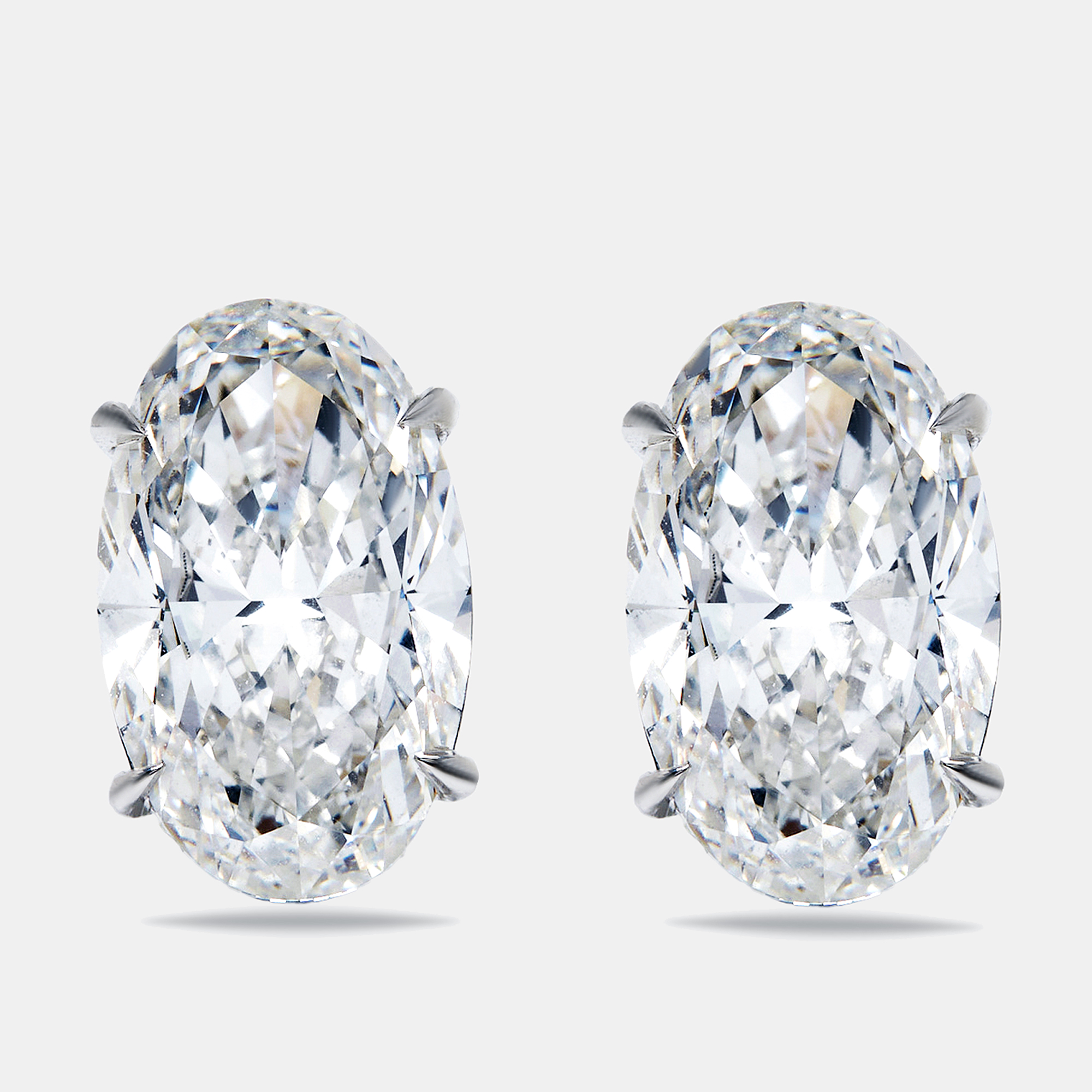 10.00 cts Oval Brilliant Cut Lab Grown Diamond 18k White Gold Earrings
10.00 cts Oval Brilliant Cut Lab Grown Diamond 18k White Gold Earrings