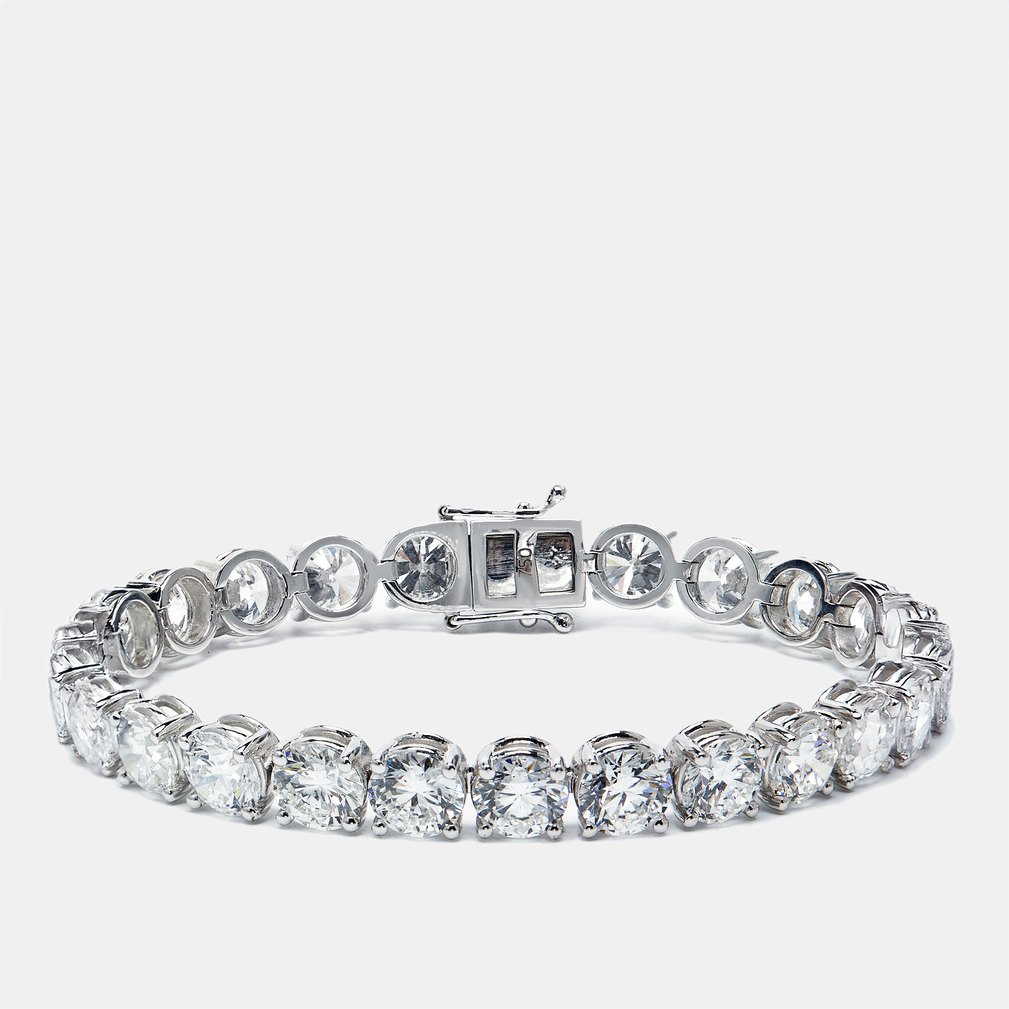 25.00 cts Round Brilliant Cut Lab Grown Diamond 18k White Gold Tennis Bracelet
25.00 cts Round Brilliant Cut Lab Grown Diamond 18k White Gold Tennis Bracelet