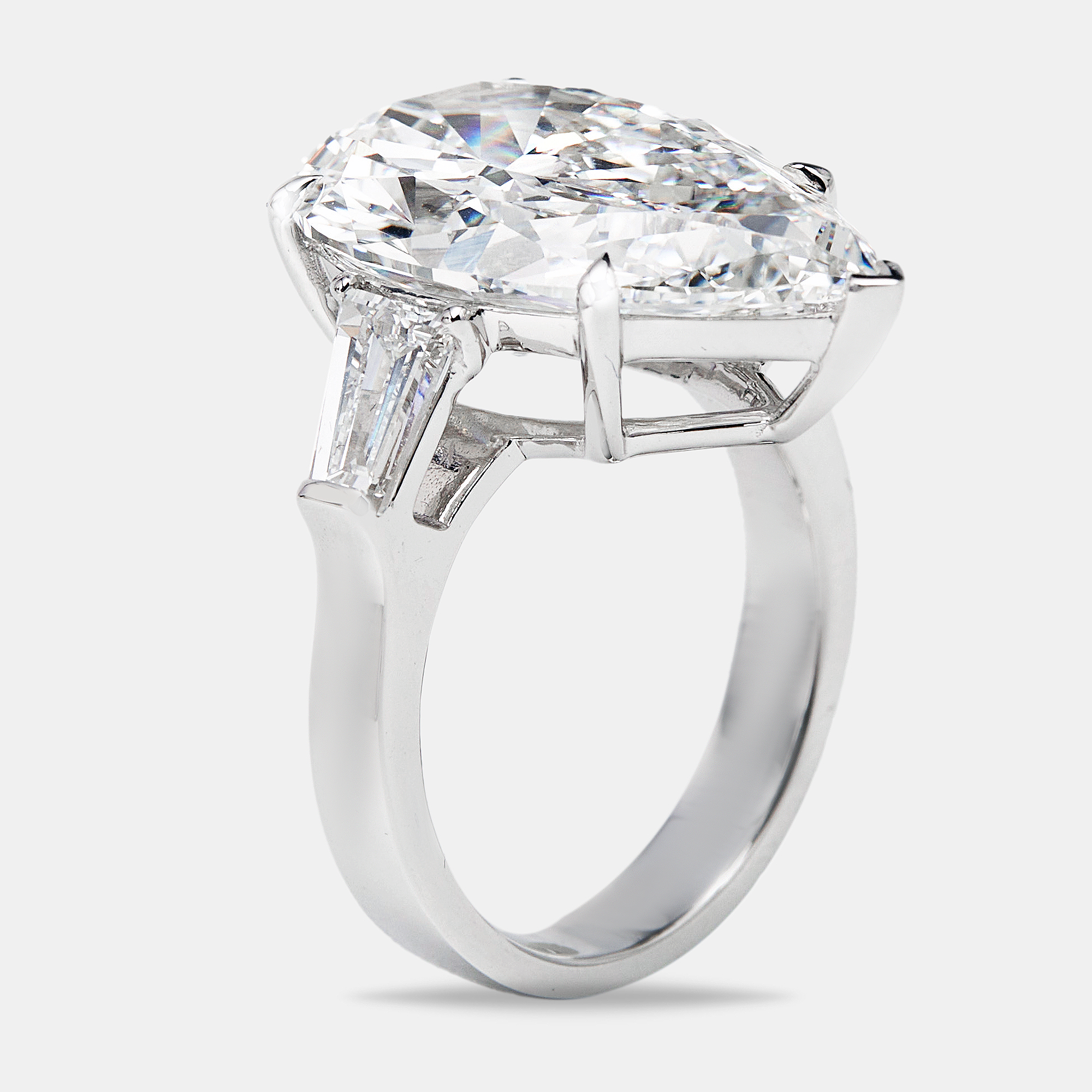 11.00 cts Pear Cut and Trapezoid Lab Grown Diamond 18k White Gold Ring Size
11.00 cts Pear Cut and Trapezoid Lab Grown Diamond 18k White Gold Ring Size