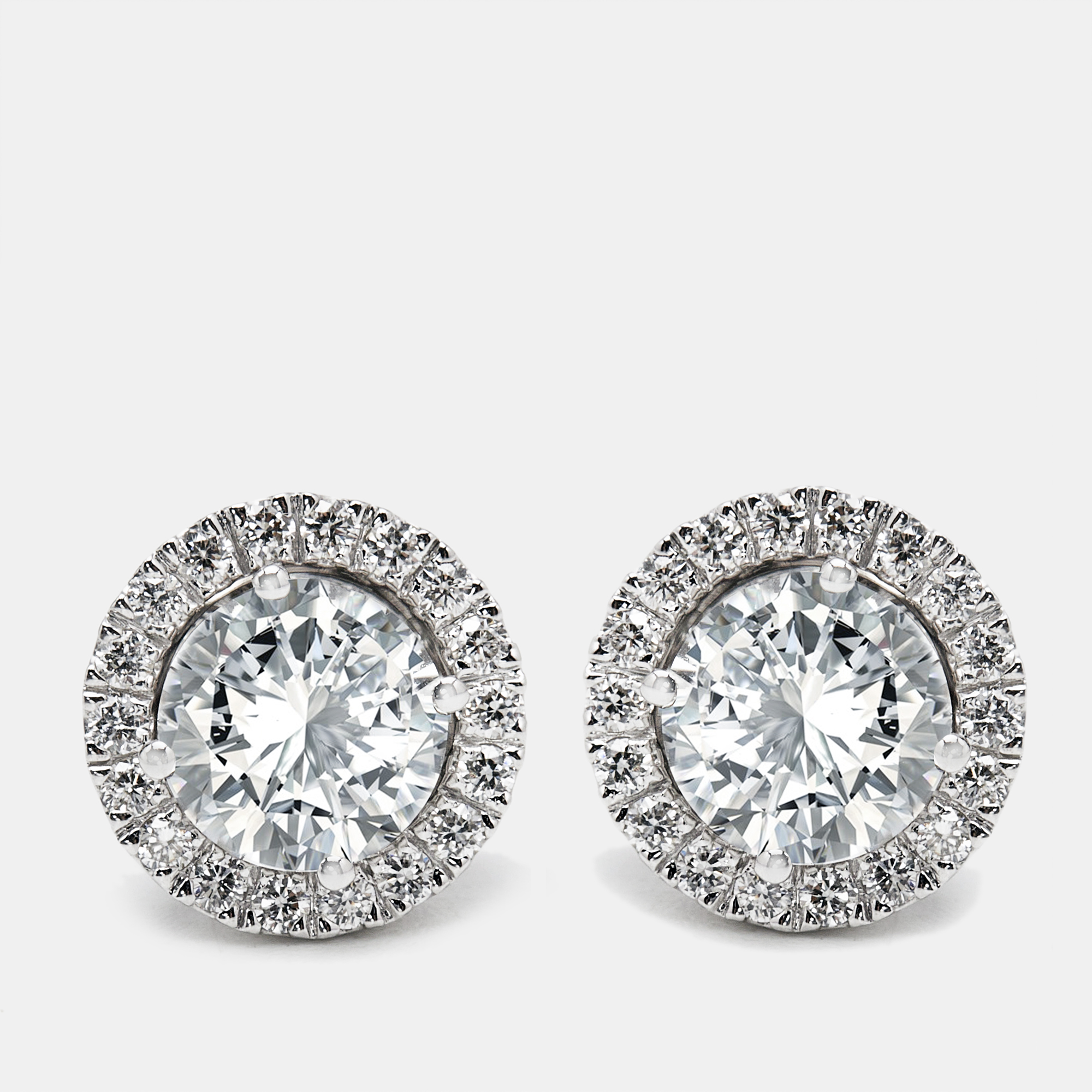2.50 cts Round Brilliant Lab Grown Diamond 18k White Gold Earrings
2.50 cts Round Brilliant Lab Grown Diamond 18k White Gold Earrings