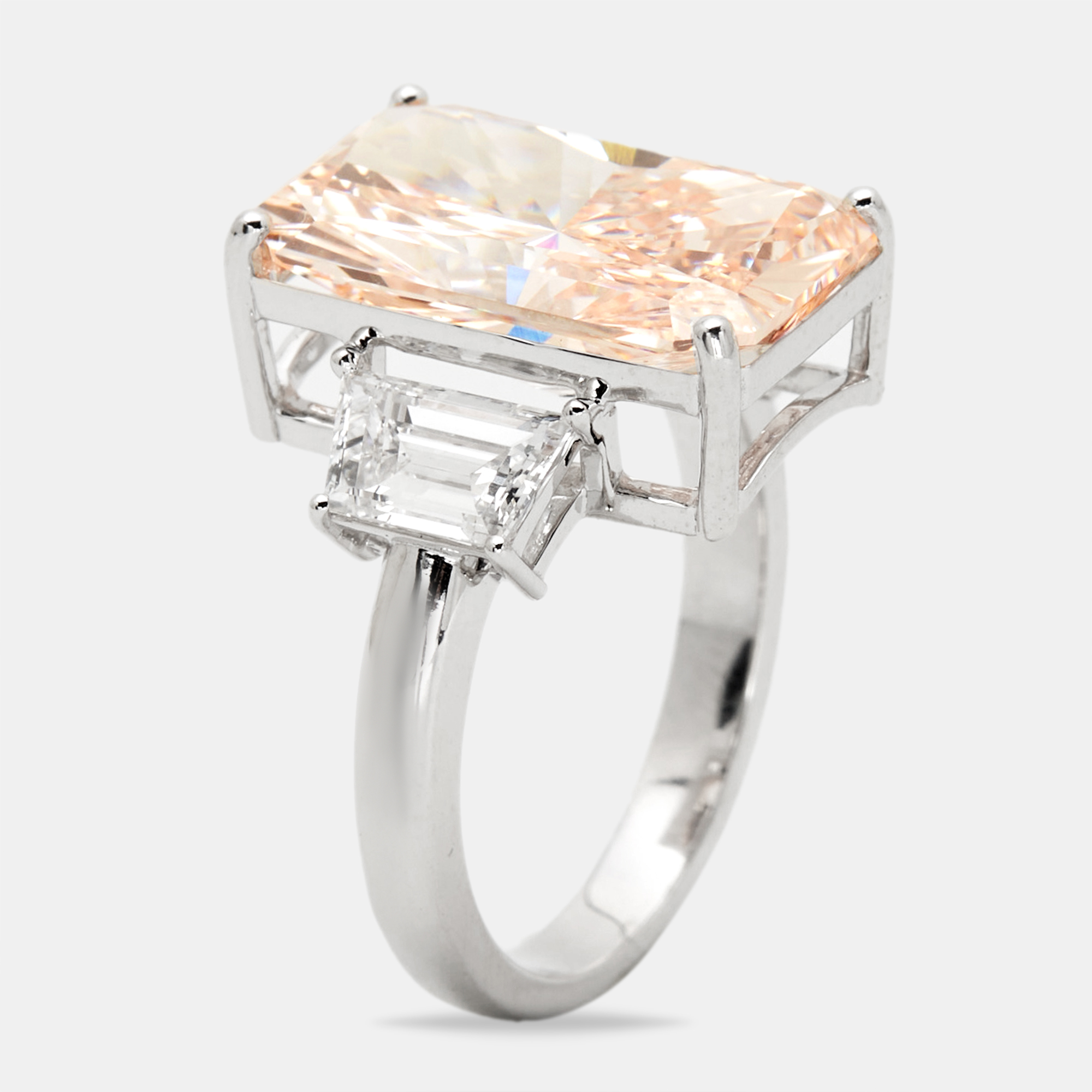 9.00 cts Orangish Pink Radiant Cut and Trapezoid Lab Grown Diamond 18k White Gold Ring Size
9.00 cts Orangish Pink Radiant Cut and Trapezoid Lab Grown Diamond 18k White Gold Ring Size
