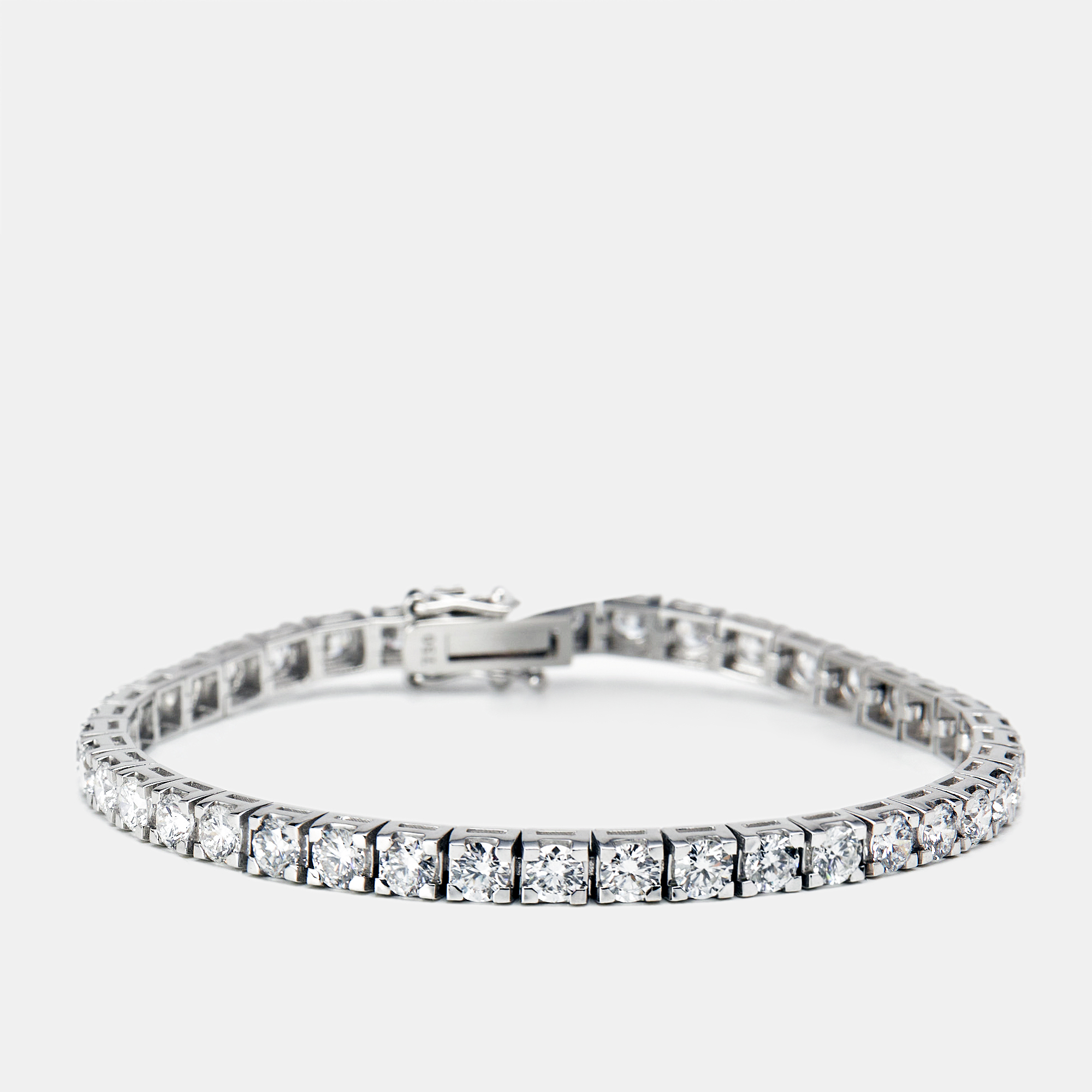 6.45 cts Round Brilliant Cut Lab Grown Diamonds 18k White Gold Tennis Bracelet
6.45 cts Round Brilliant Cut Lab Grown Diamonds 18k White Gold Tennis Bracelet