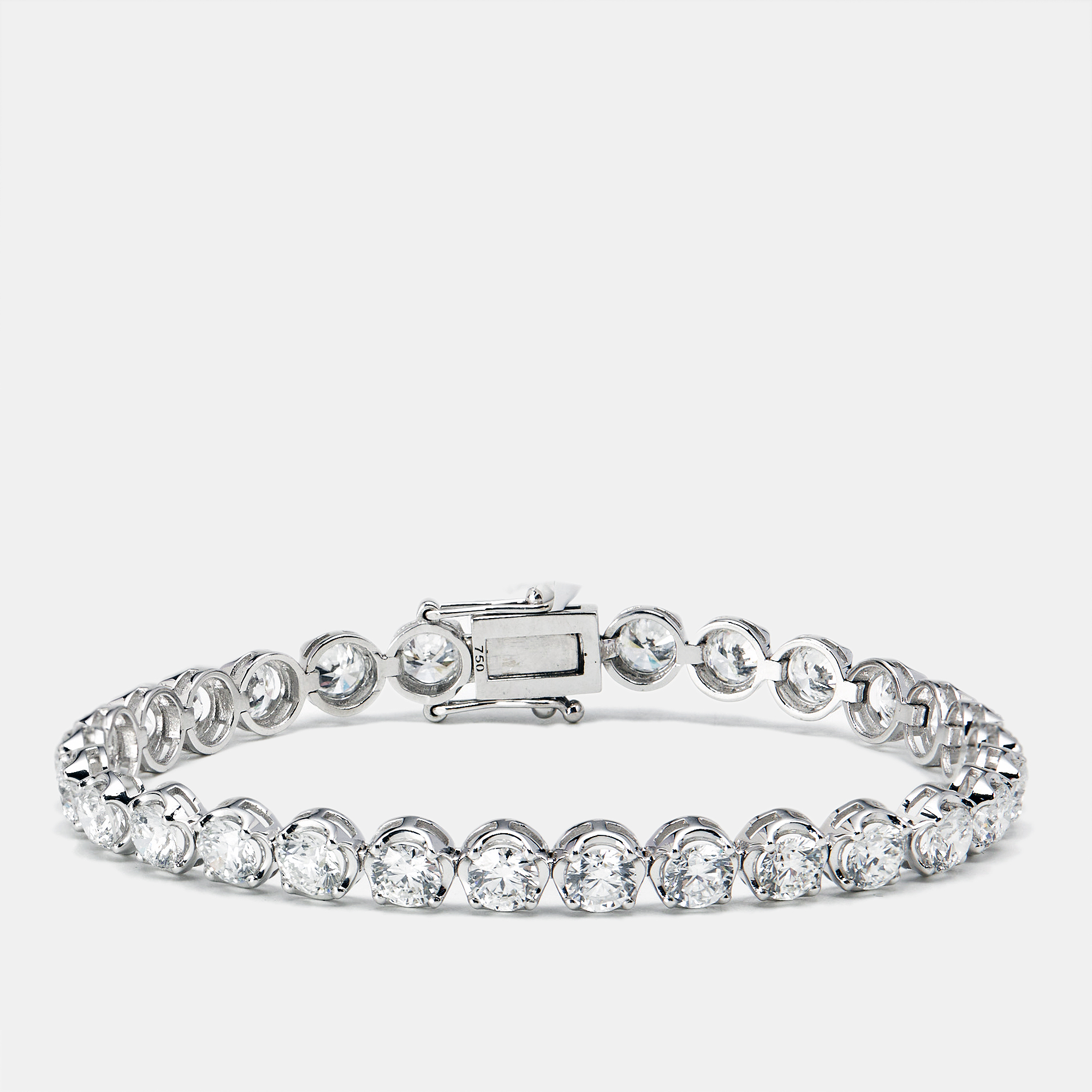 8.61 cts Round Brilliant Cut Lab Grown Diamonds 18k White Gold Tennis Bracelet
8.61 cts Round Brilliant Cut Lab Grown Diamonds 18k White Gold Tennis Bracelet