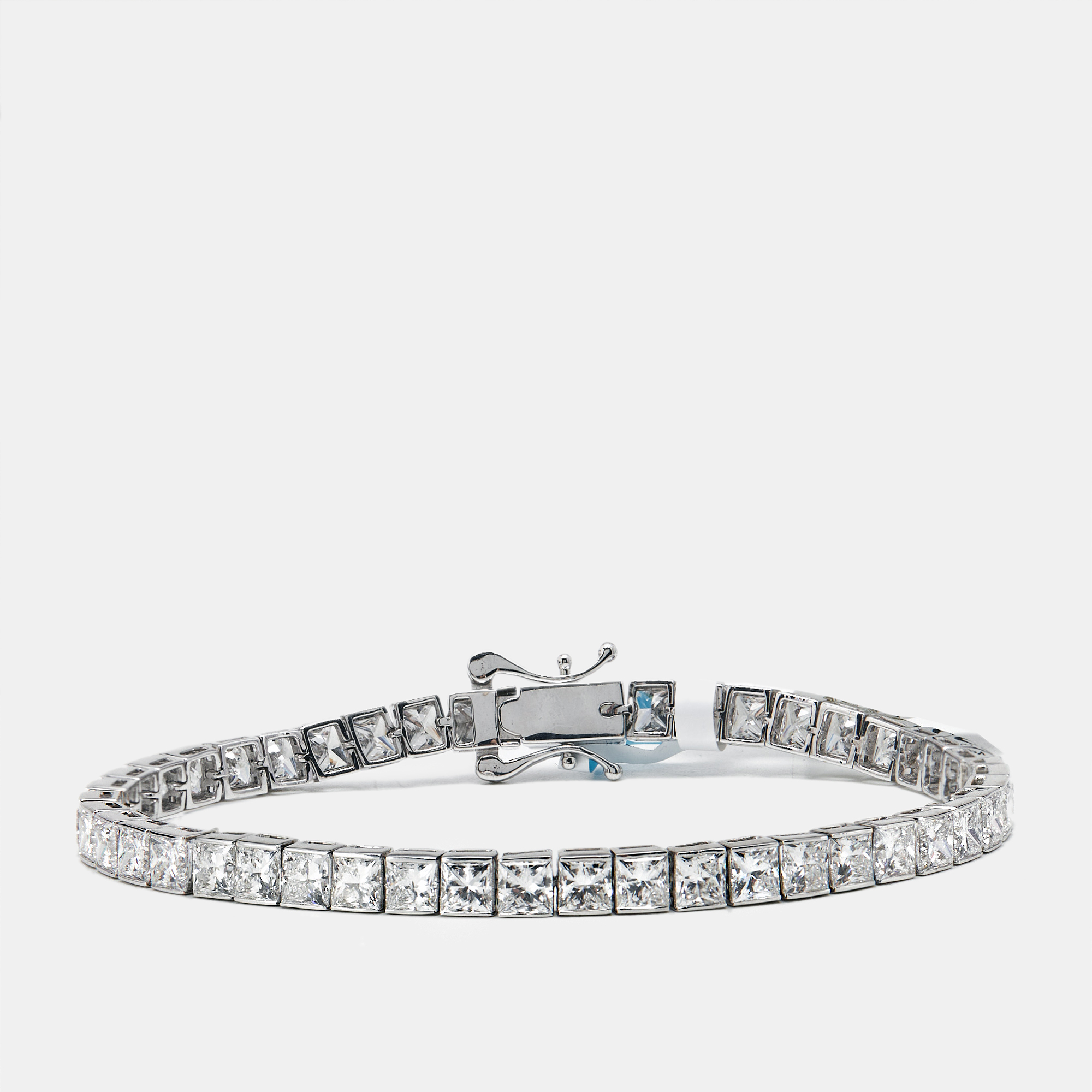 14.28 cts Princess Cut Lab Grown Diamonds 18k White Gold Tennis Bracelet
14.28 cts Princess Cut Lab Grown Diamonds 18k White Gold Tennis Bracelet