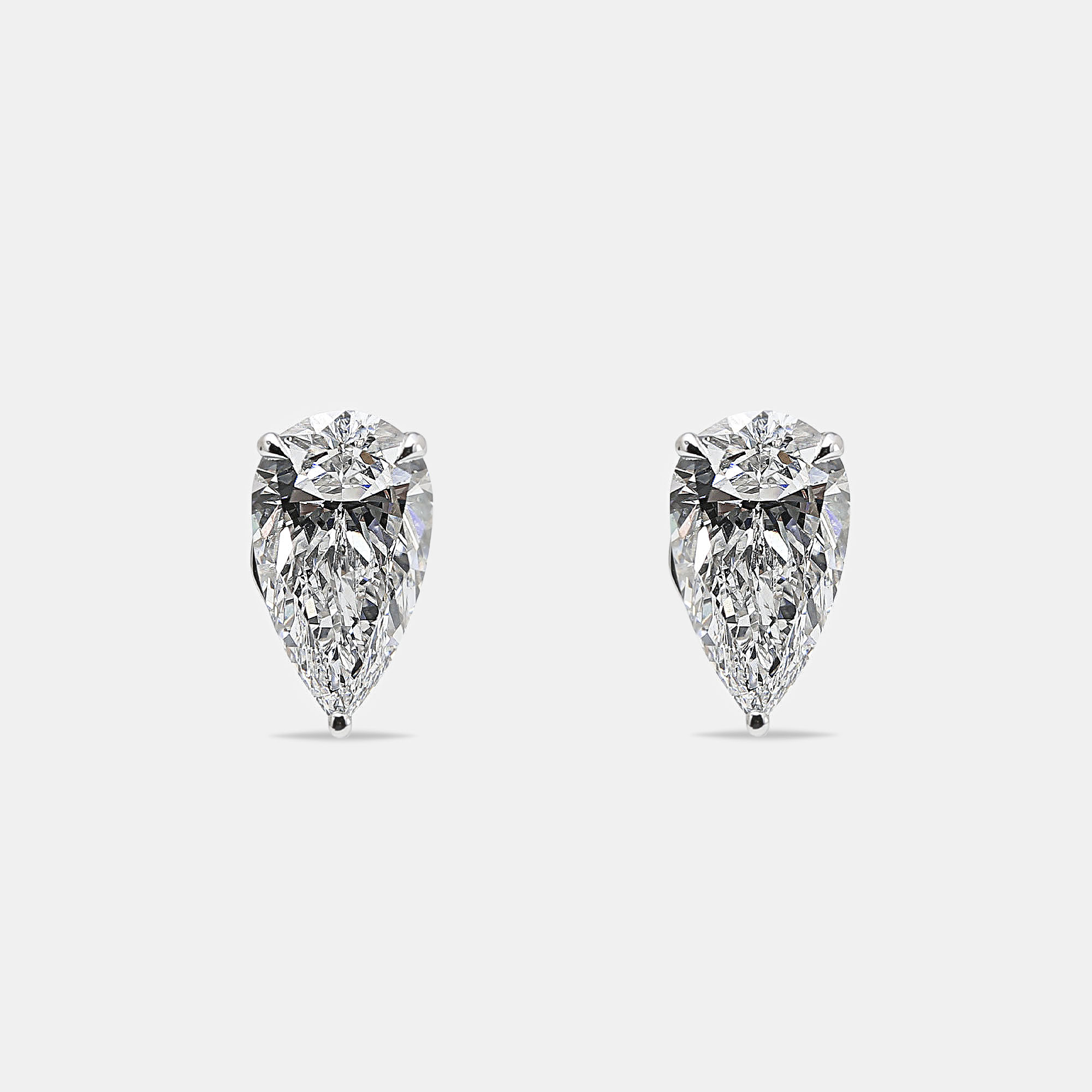 6.00 cts Pear Brilliant Cut 18k White Gold Lab Grown Diamonds Solitaire Stud Earrings
6.00 cts Pear Brilliant Cut 18k White Gold Lab Grown Diamonds Solitaire Stud Earrings