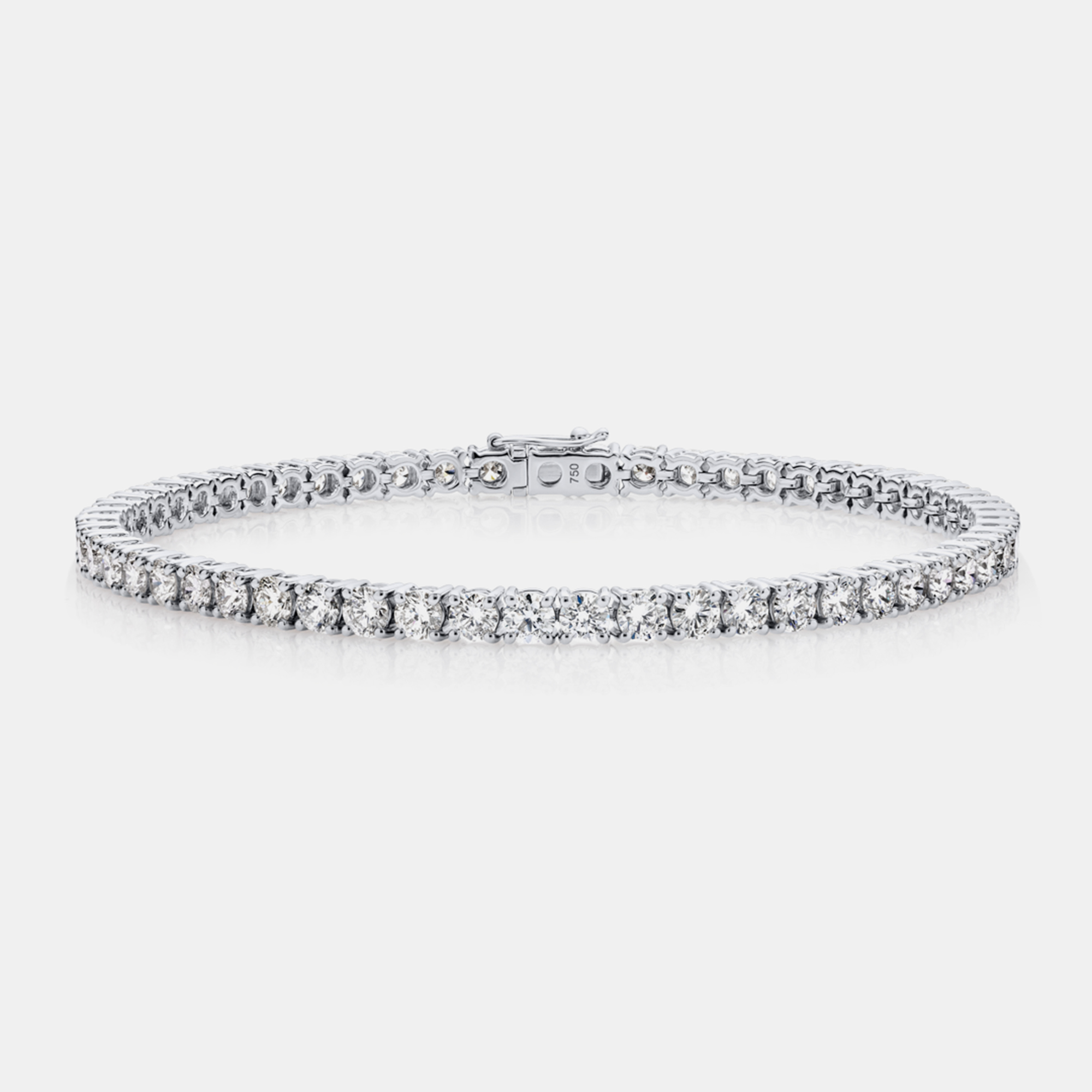 5.30 cts Round Brilliant Cut Lab Grown Diamonds 18k White Gold Tennis Bracelet
5.30 cts Round Brilliant Cut Lab Grown Diamonds 18k White Gold Tennis Bracelet