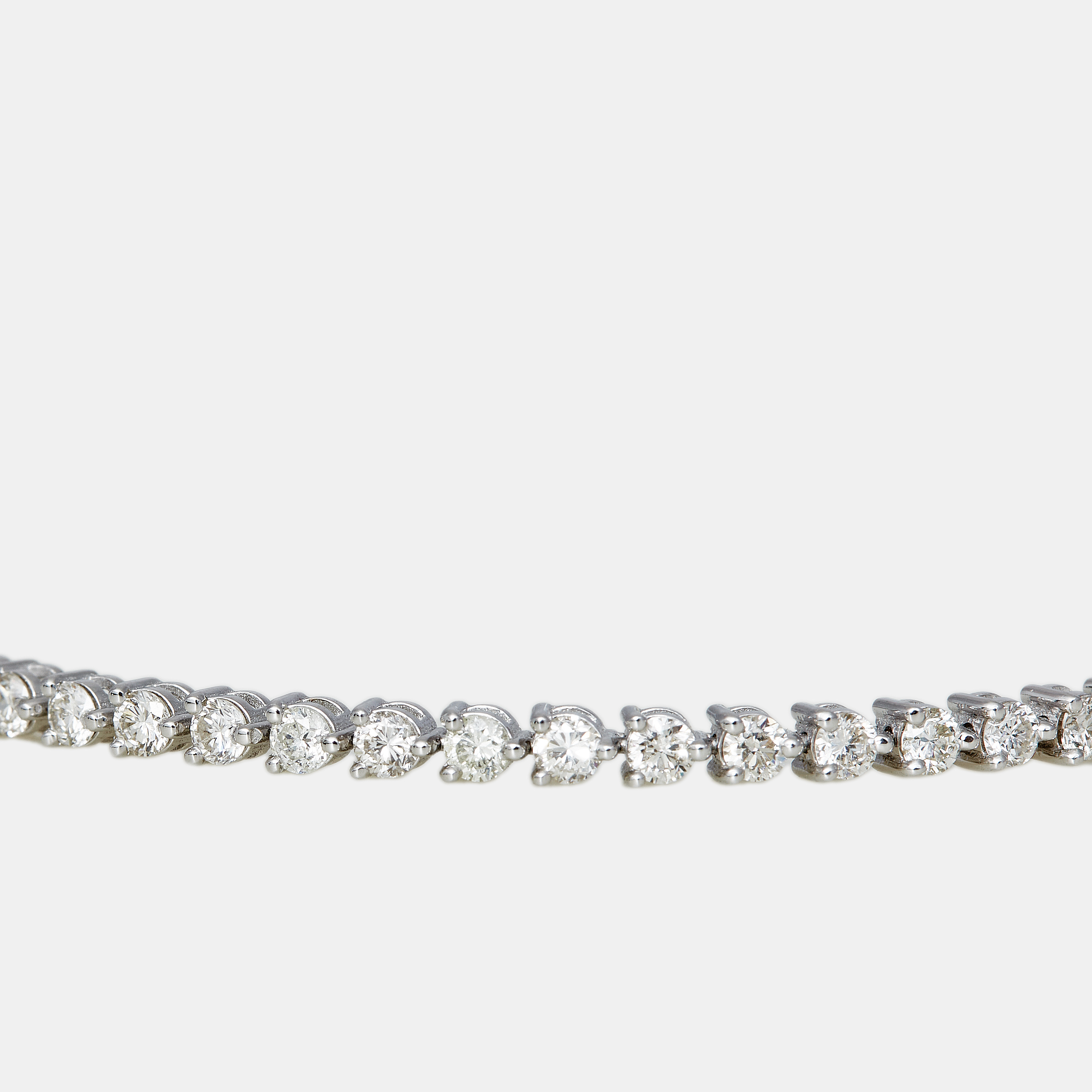 18k White Gold 2.75 Ct Diamond Bracelet